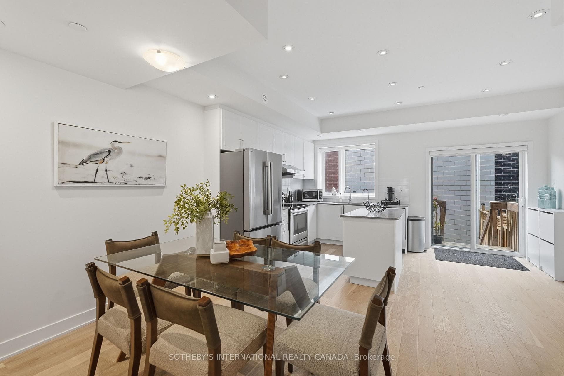 60 William Duncan Road photo 4