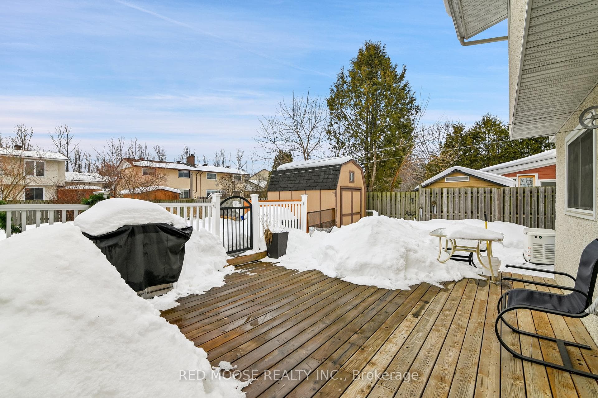 110 Woodfield Drive photo 26