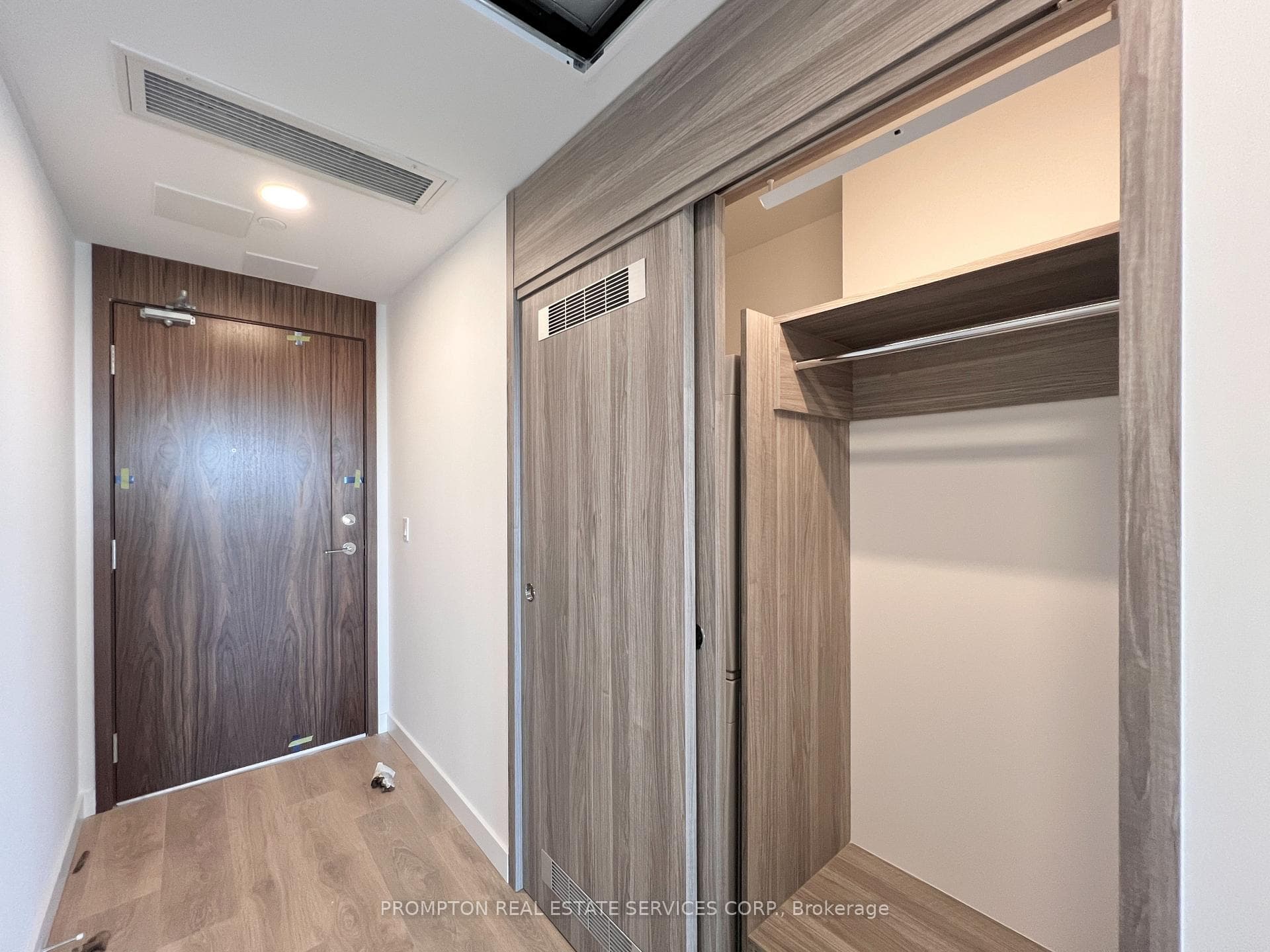 68 Esther Shiner Boulevard Unit 2016 photo 24