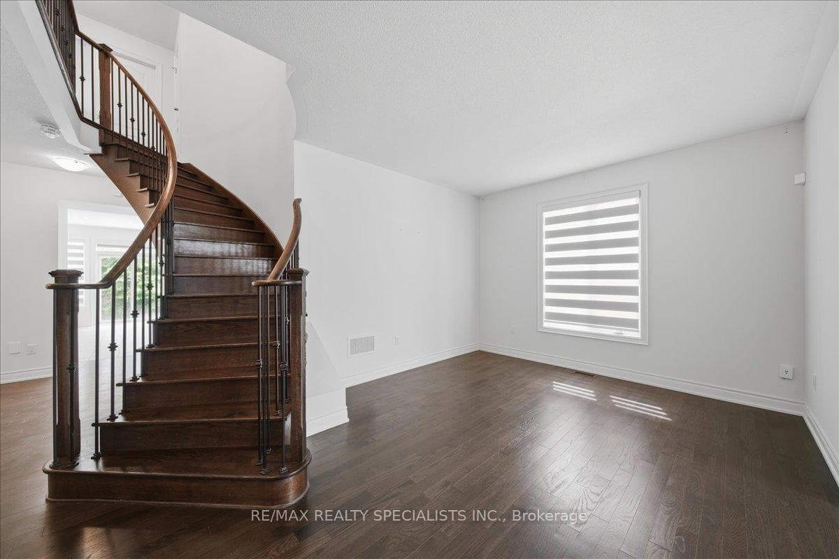 281 Blue Dasher Boulevard photo 5
