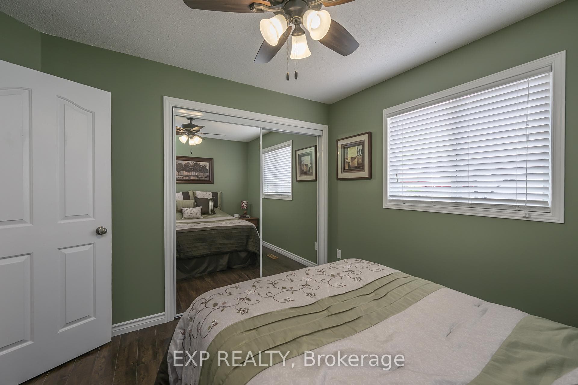 15 Bowcott Crescent photo 15