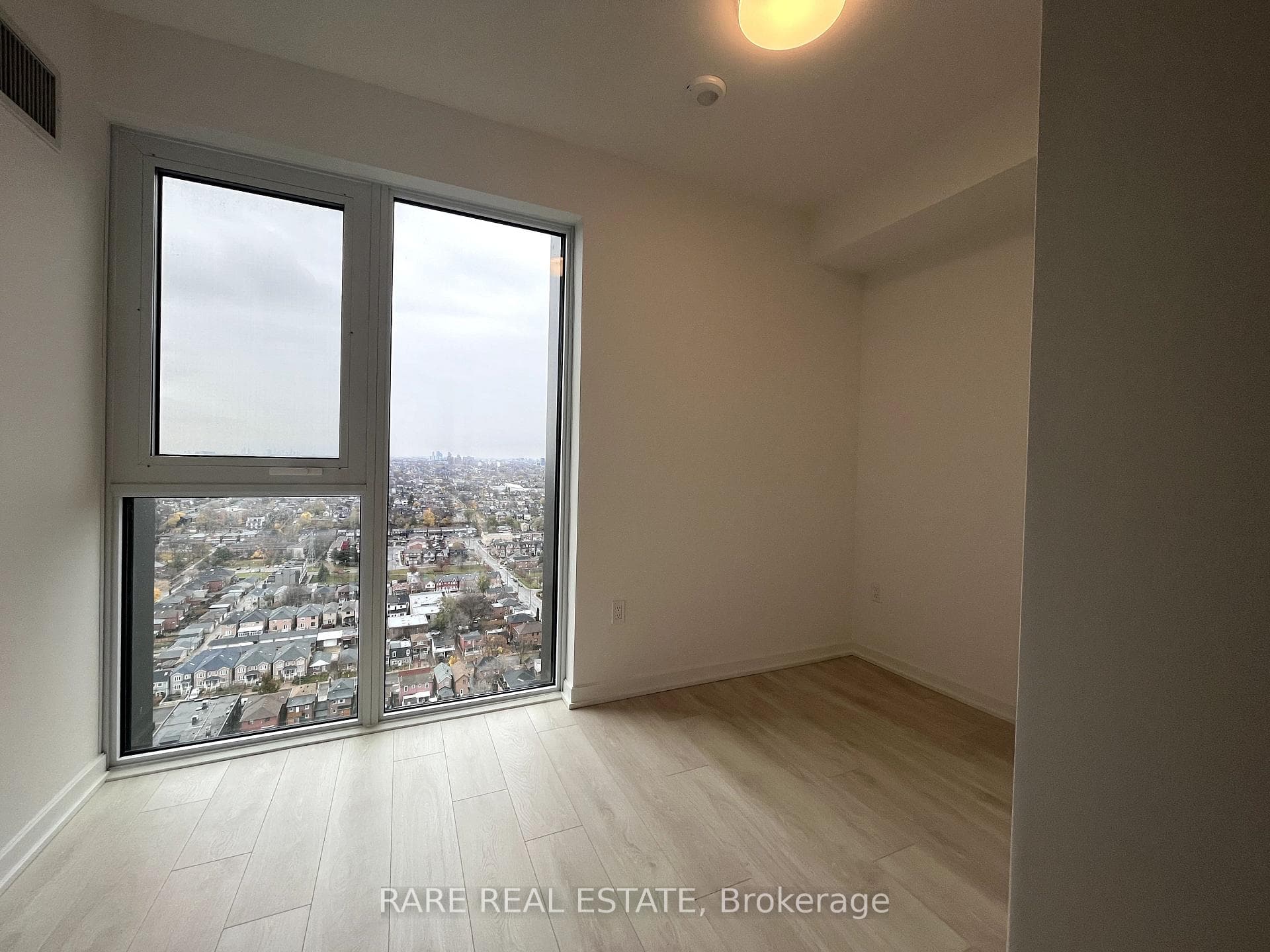 1285 Dupont Street Unit 2704 photo 15