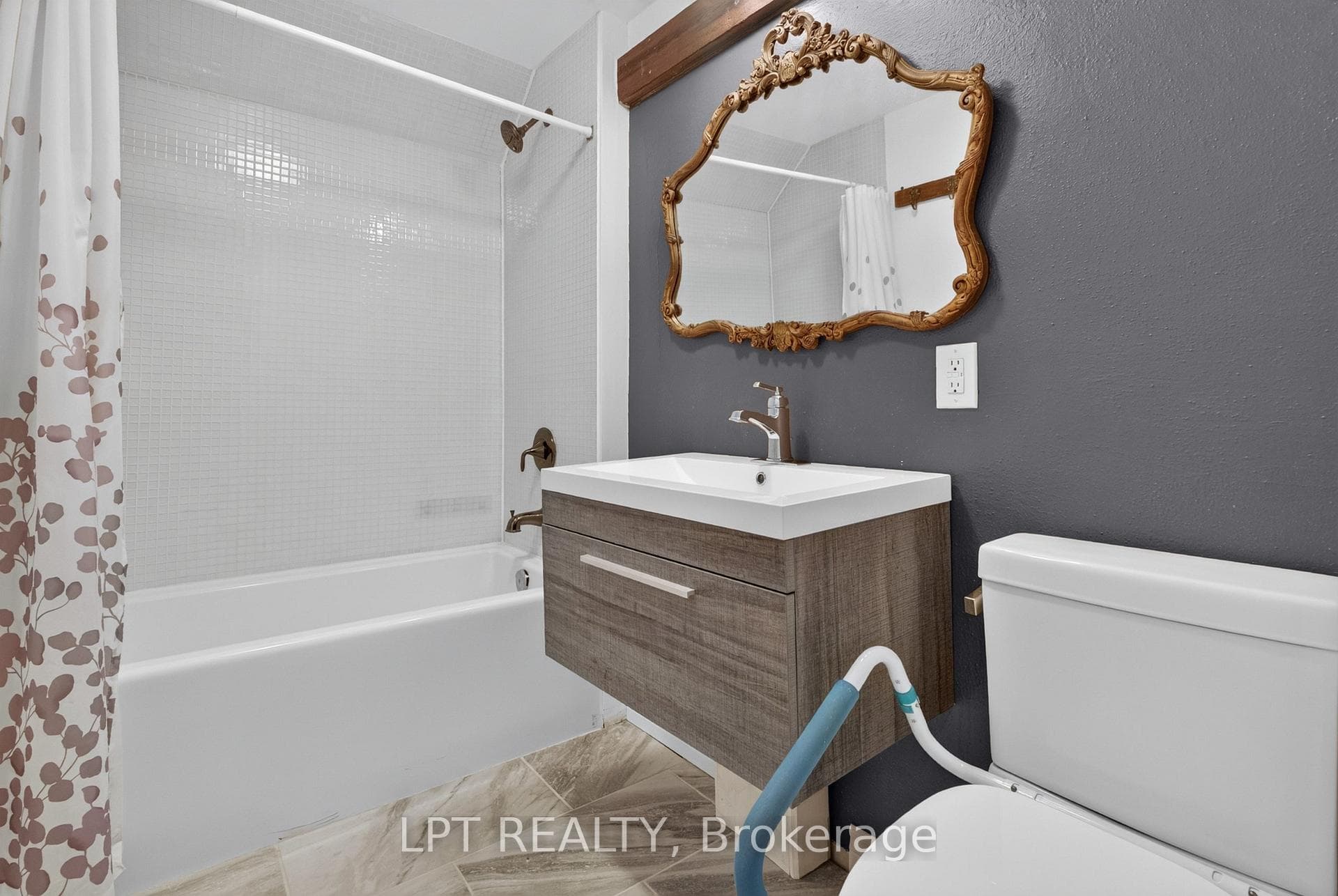 26 Charbonneau Street photo 47
