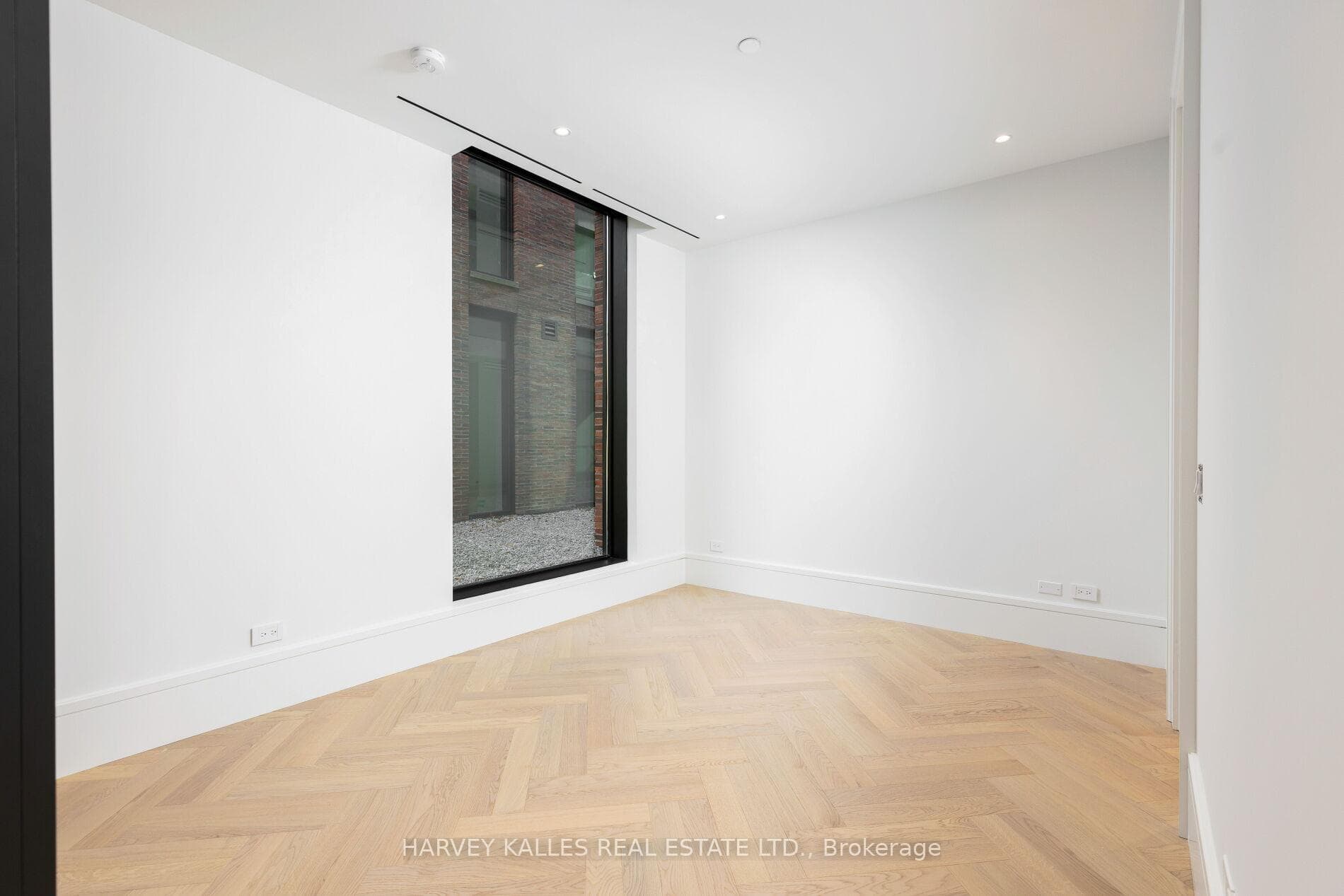 7 Dale Avenue Unit 203 photo 29