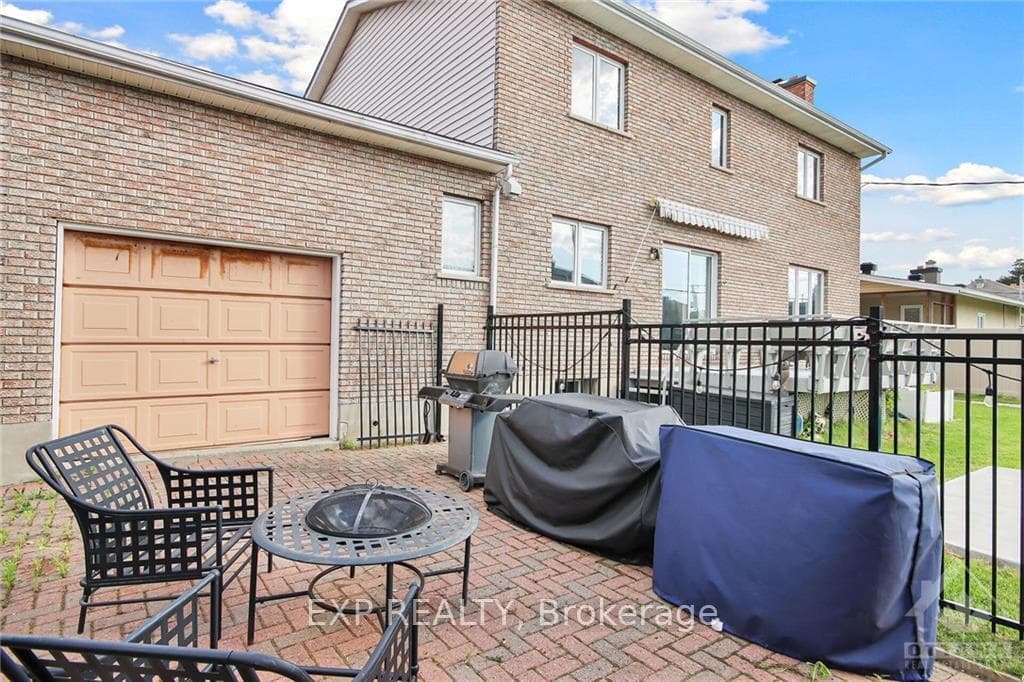45 SUNNYCREST Drive photo 30