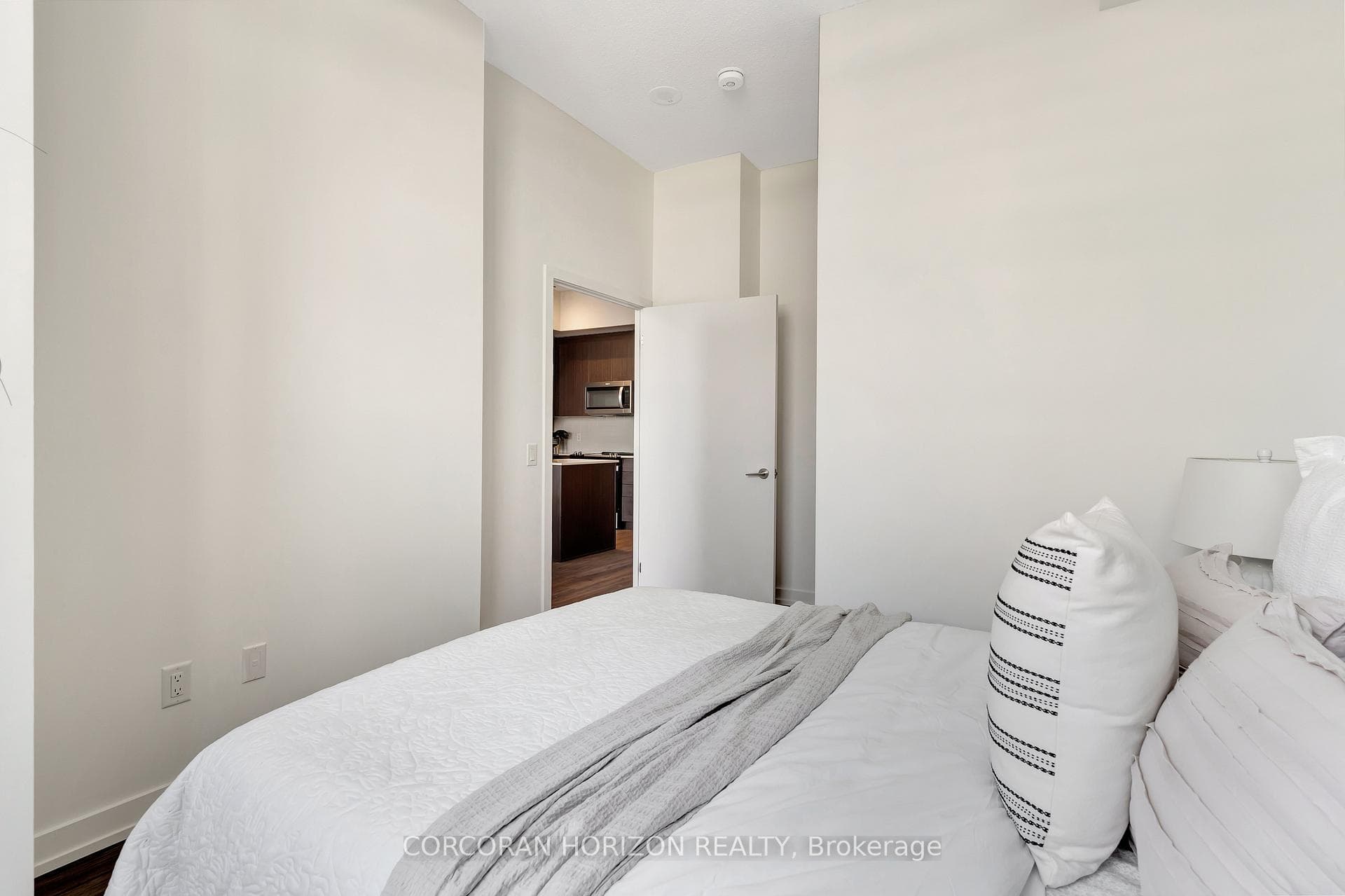 55 Duke Street Unit 509 photo 21