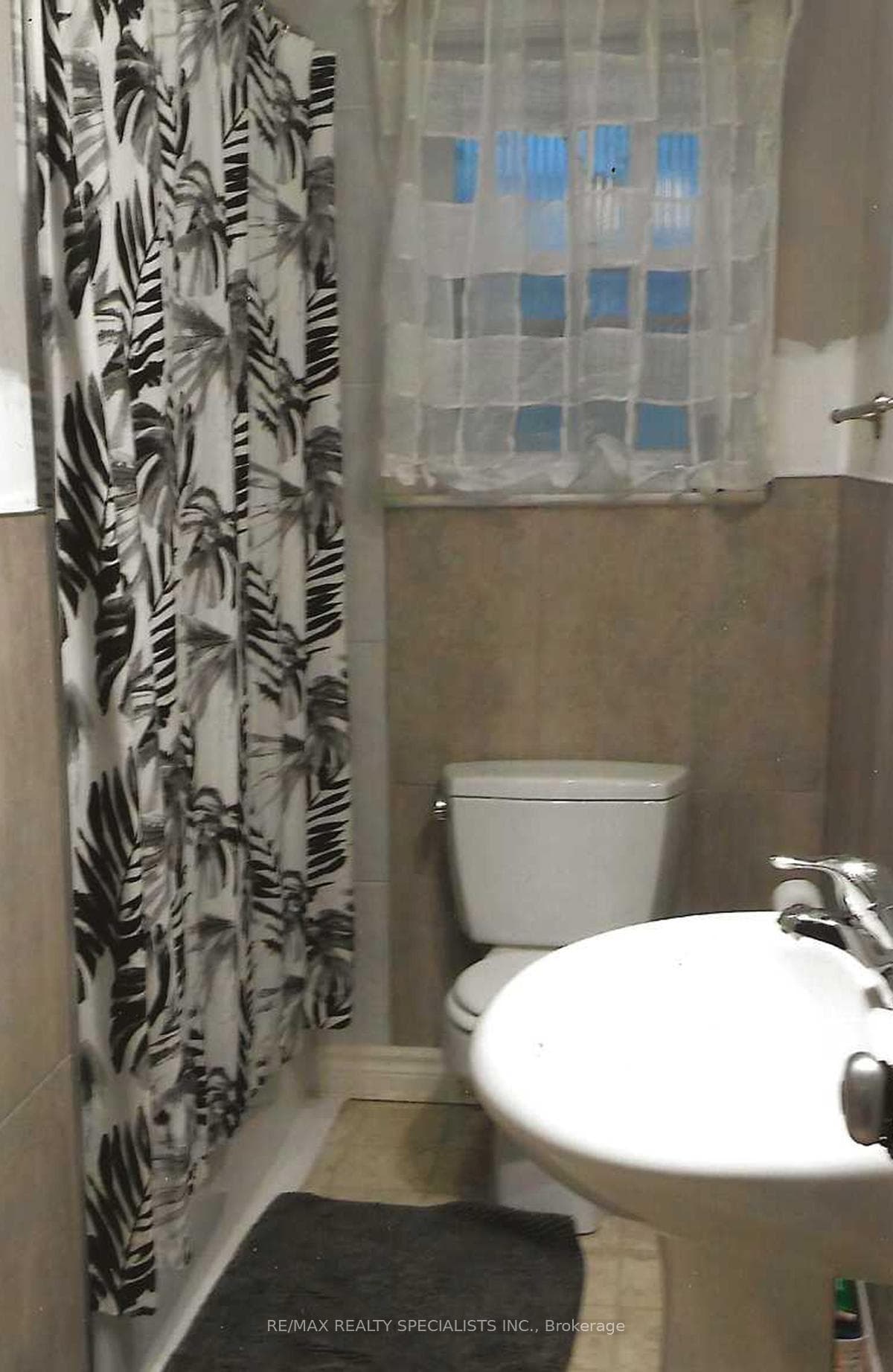 16 Wellington Street photo 6
