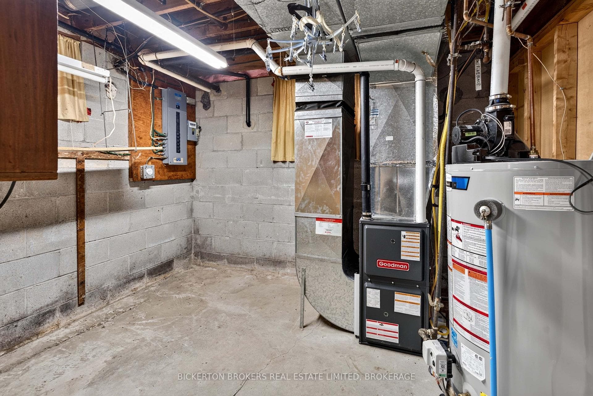 160 Elmwood Drive photo 22