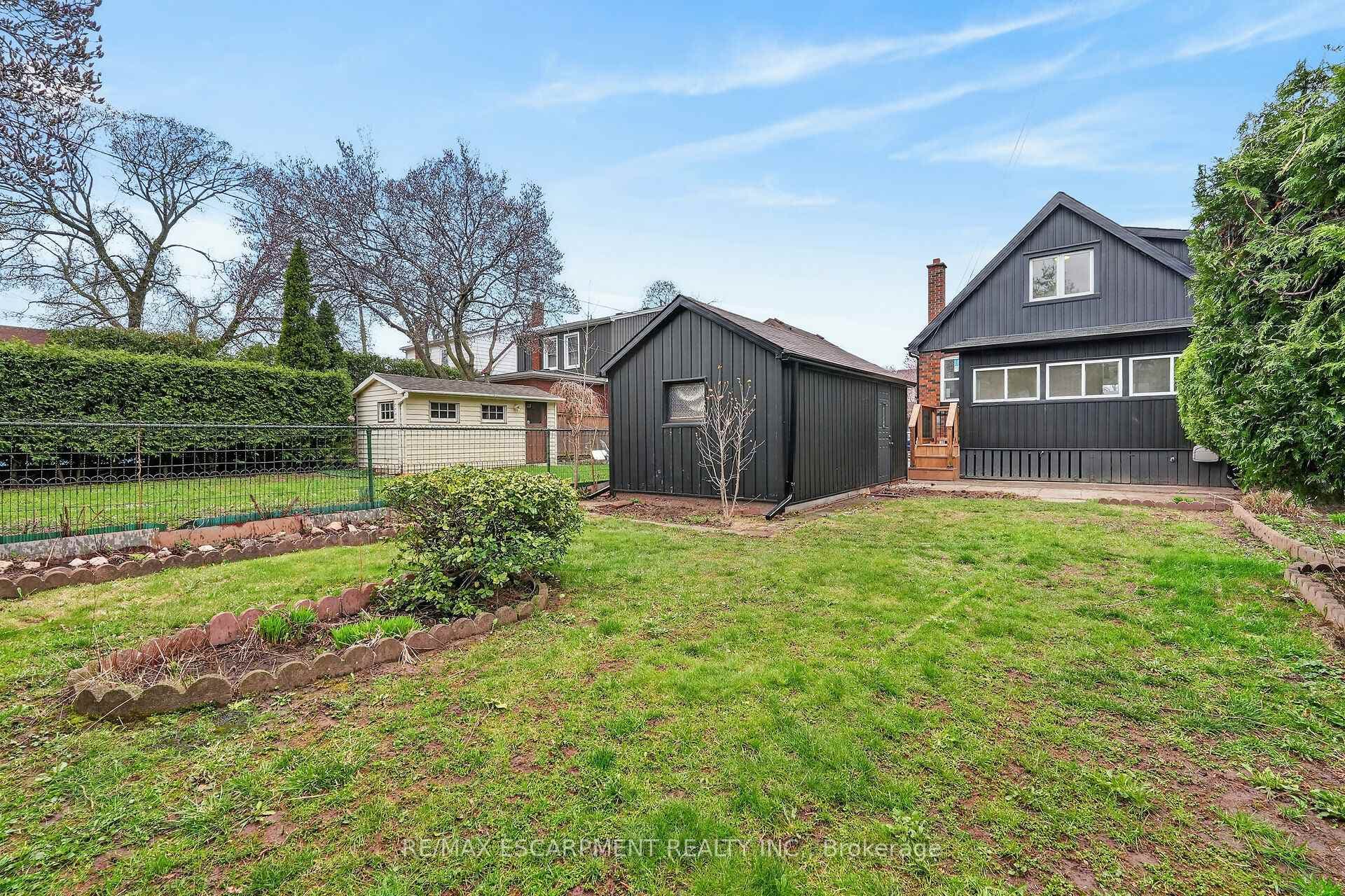 101 Houghton Avenue photo 34