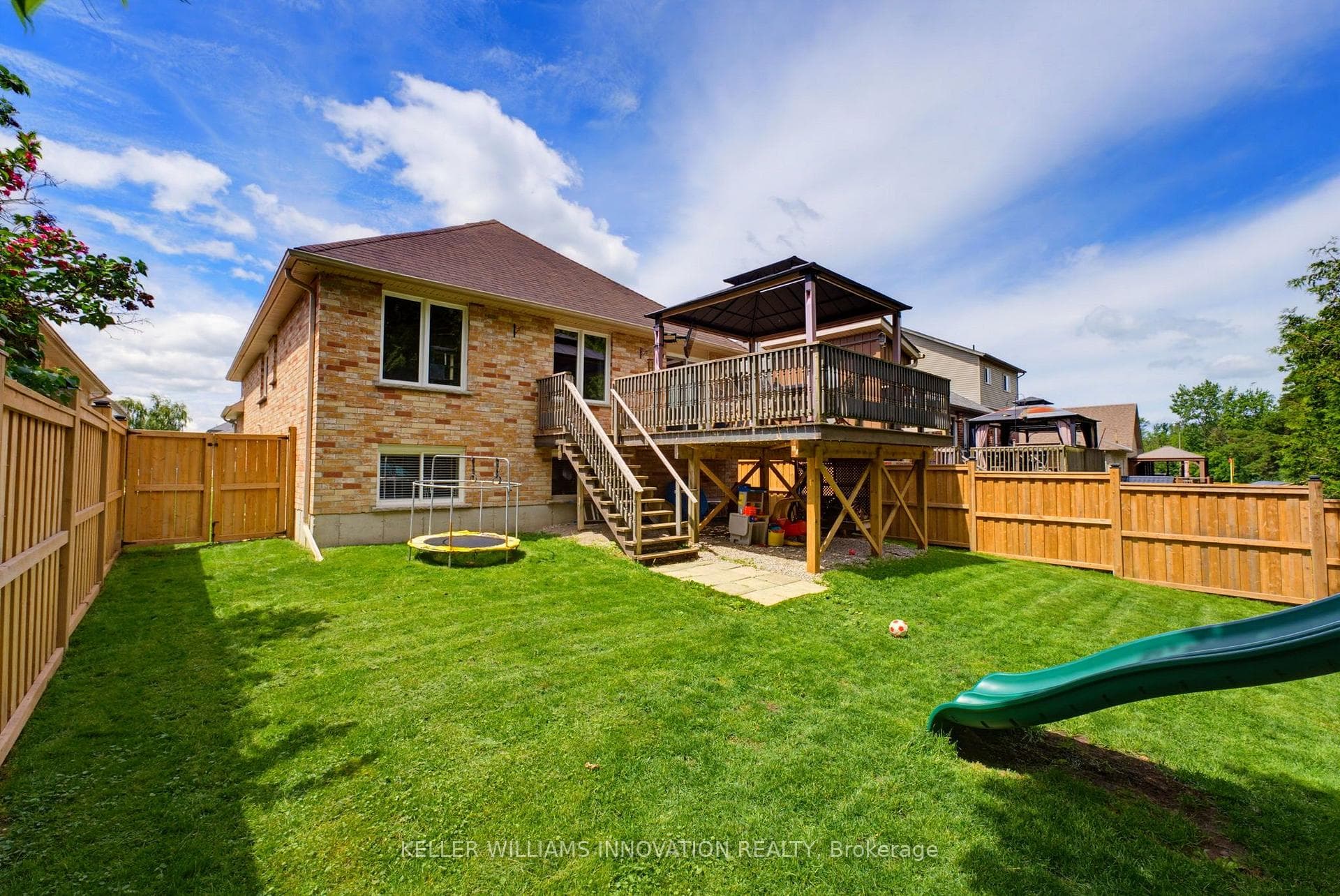 765 Reid Crescent photo 28