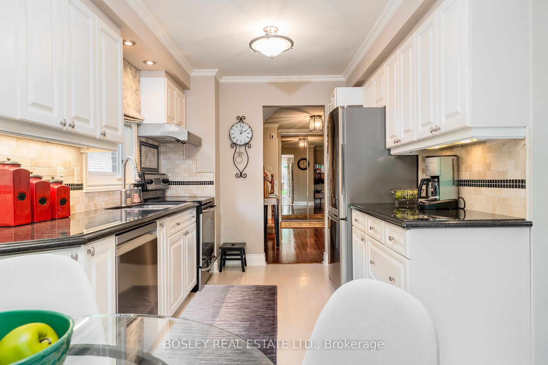 80 Gray Crescent photo 15