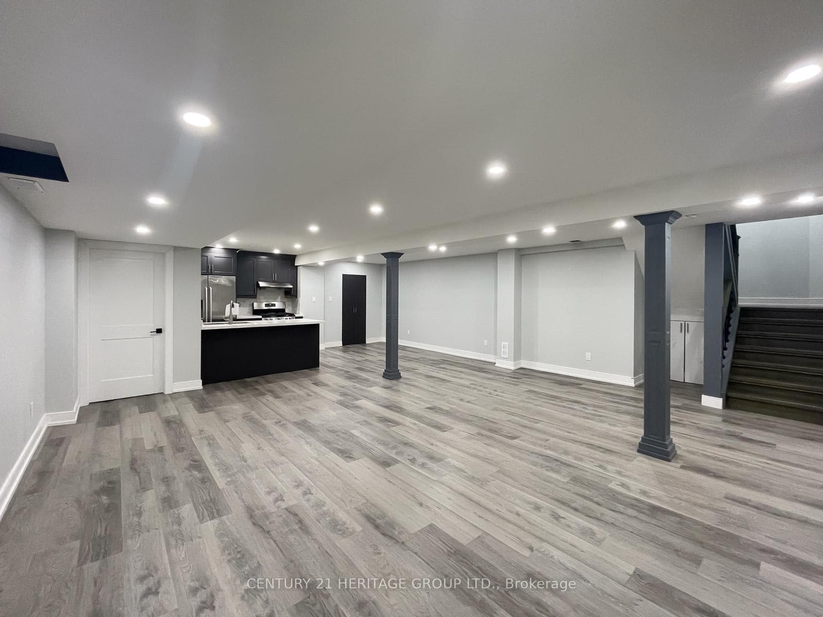 69 Greenwood Road photo 15