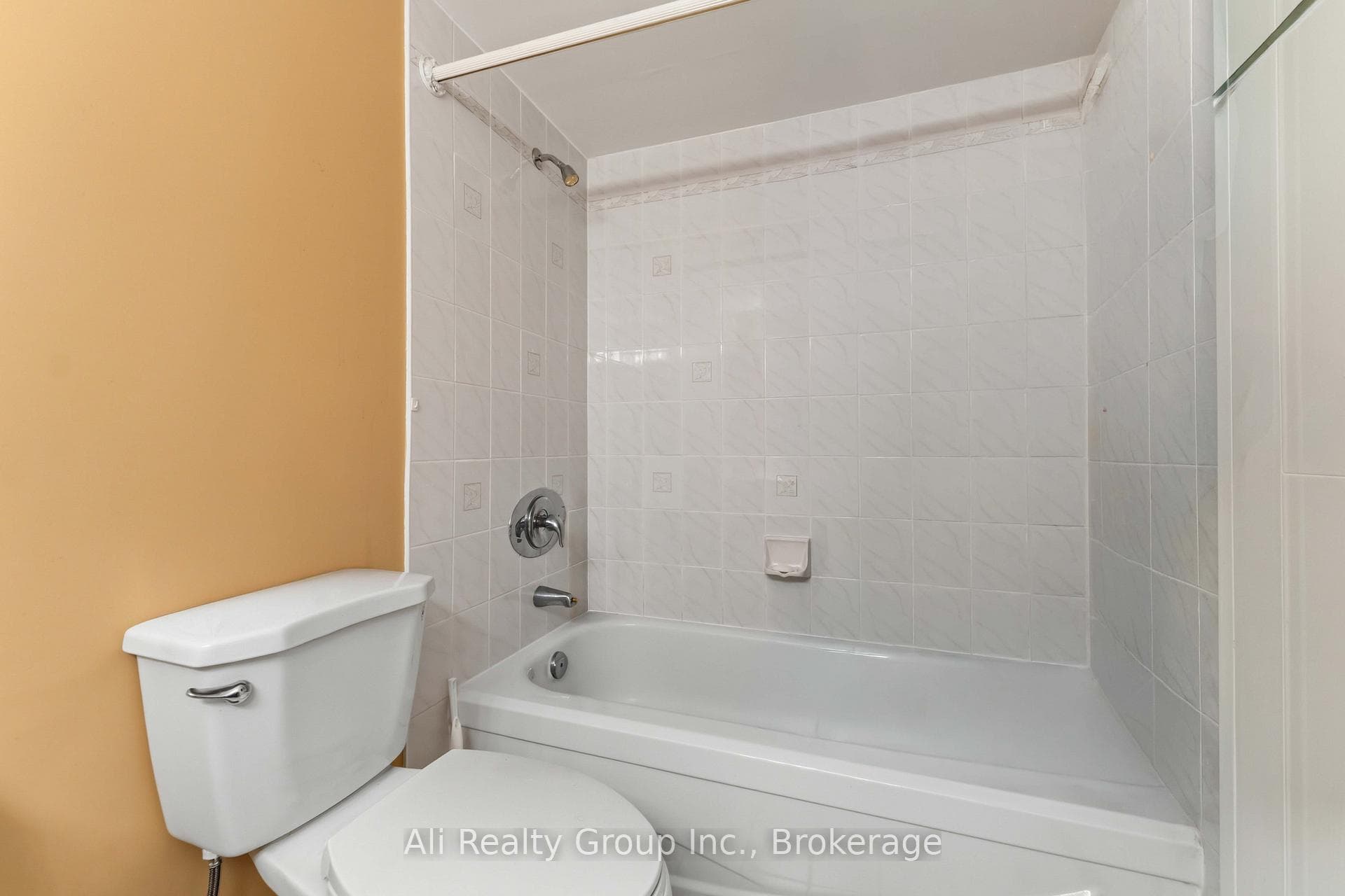 1705 Playfair Drive Unit 610 photo 20
