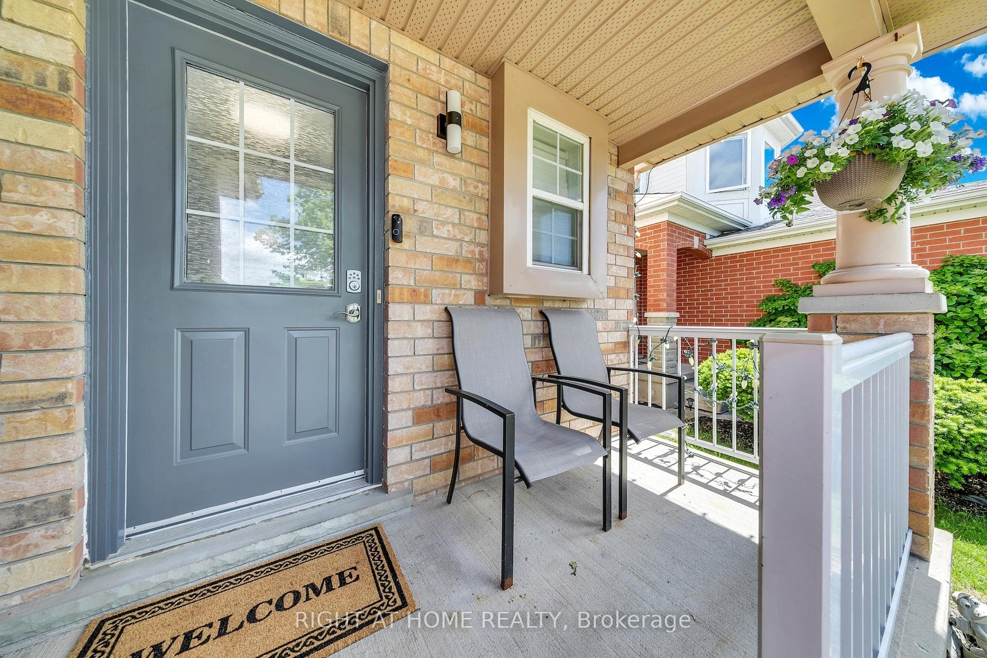 77 Milson Crescent photo 4