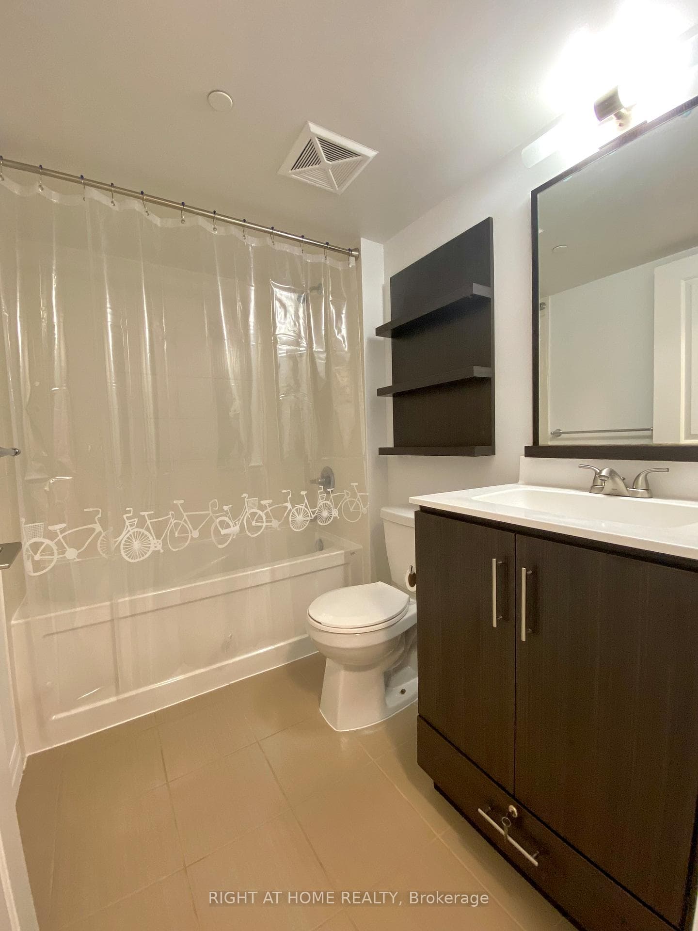 275 Yorkland Road Unit 1407 photo 12