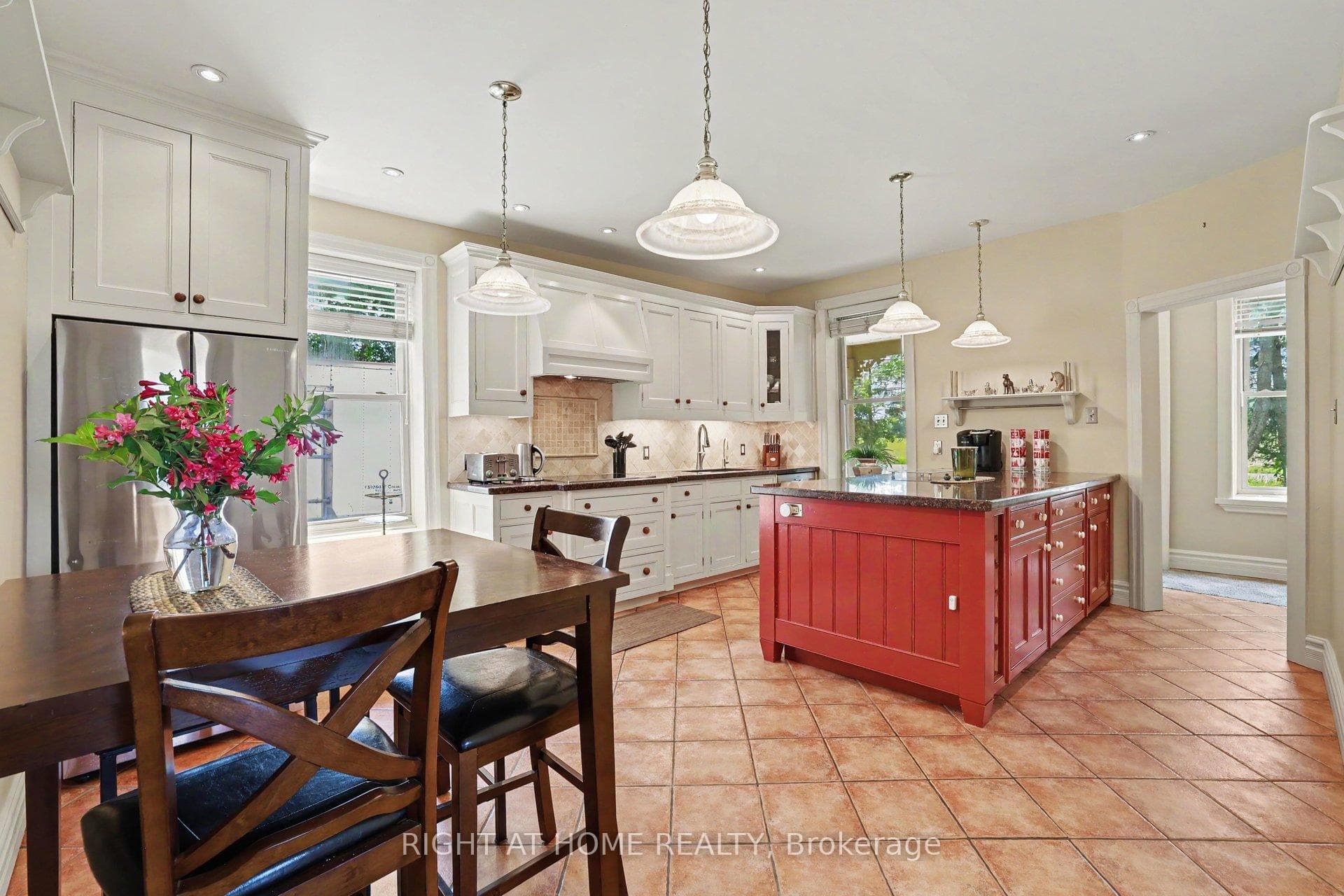 3548 Woodkilton Road photo 16