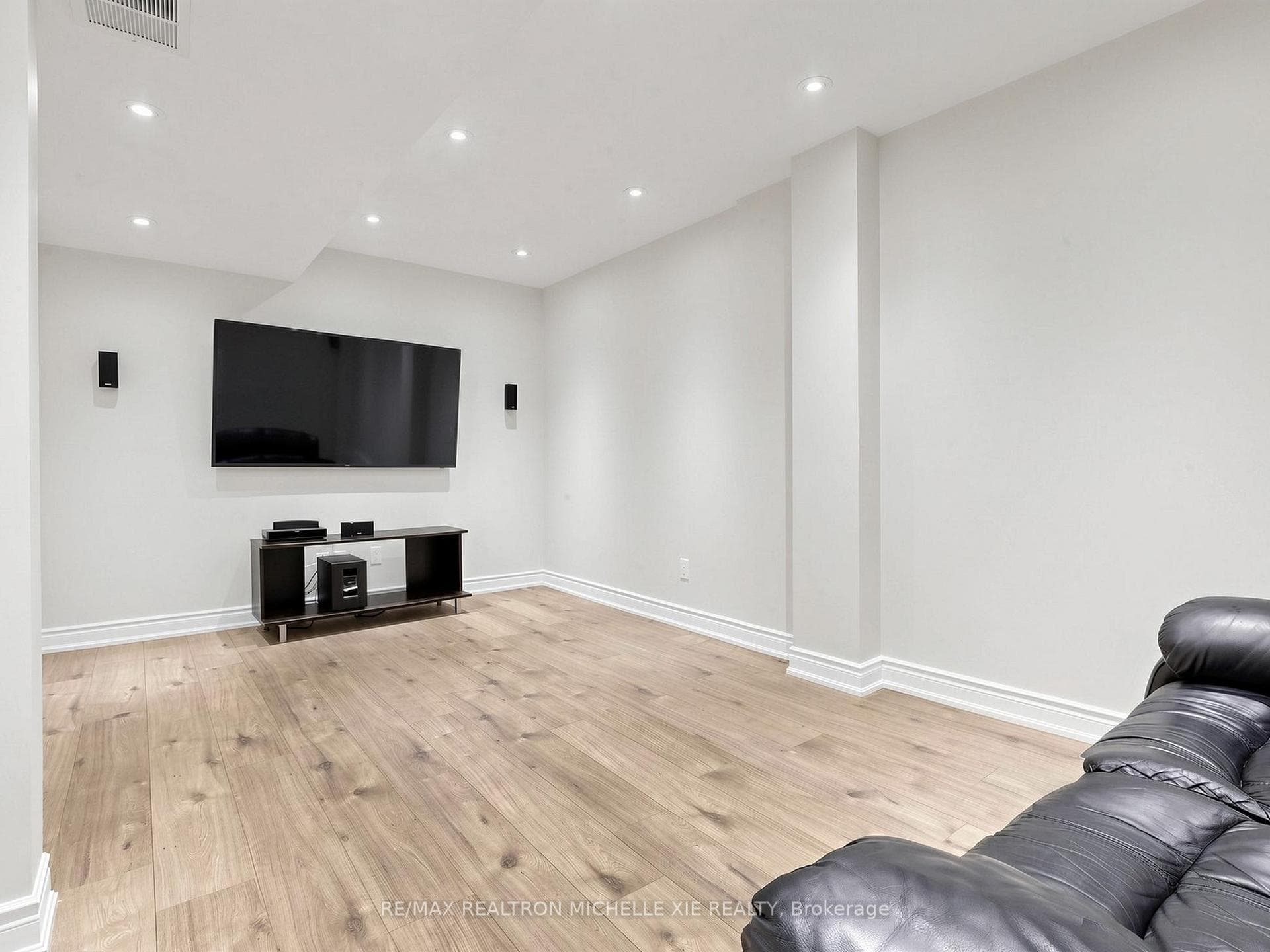 280 Paradelle Drive Unit 53 photo 32