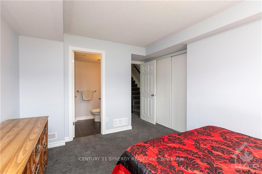1124 DOCTEUR CORBEIL Boulevard Unit 13 photo 19