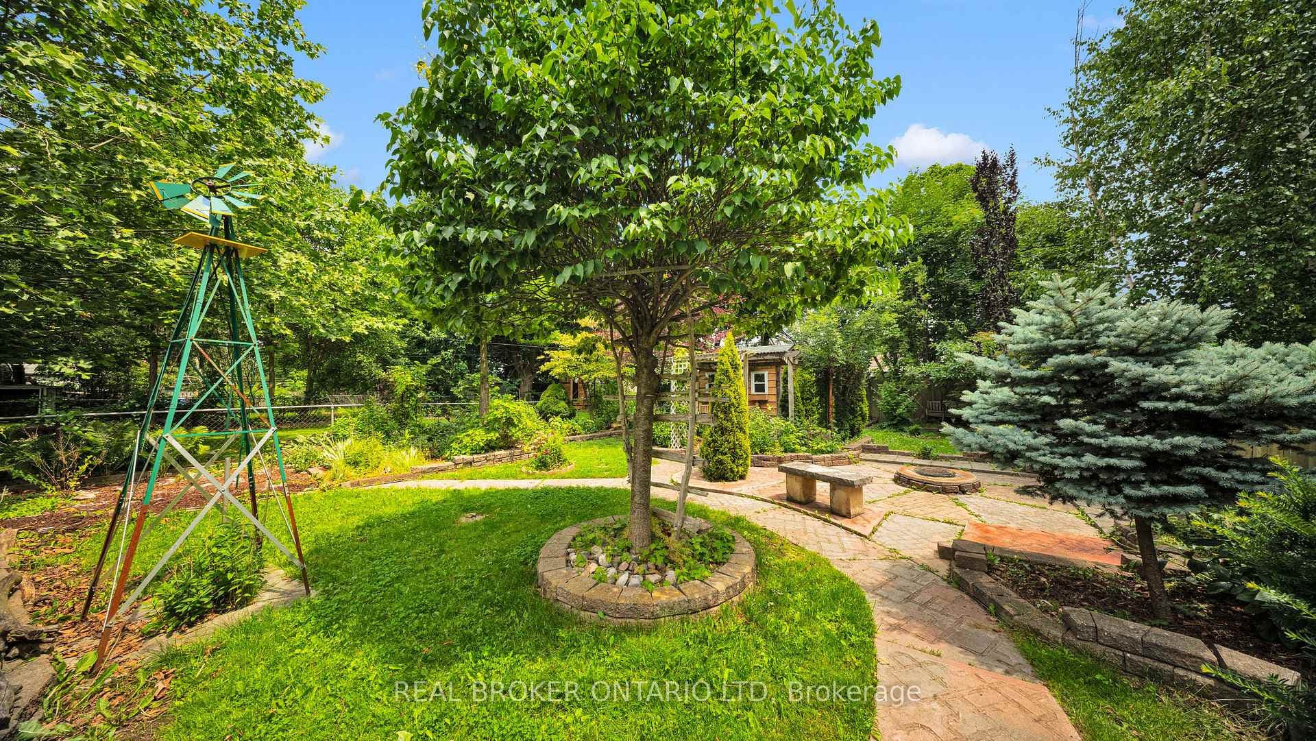 74 Sterling Street photo 34