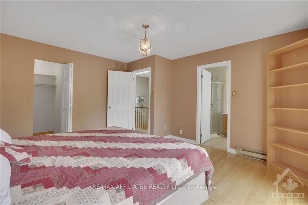 119 DUNBARTON Court photo 15