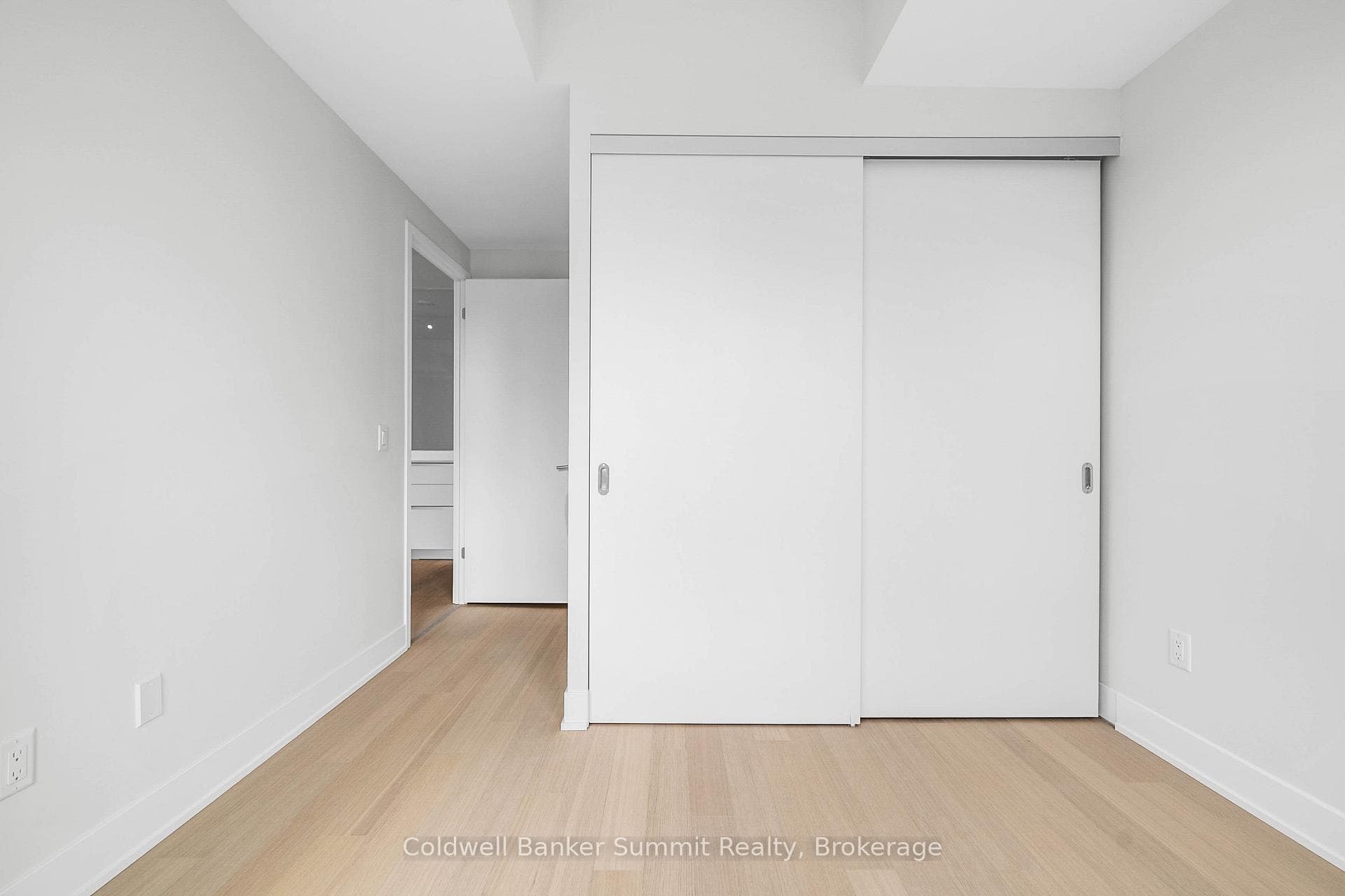 322 Dupont Street Unit 203 photo 15