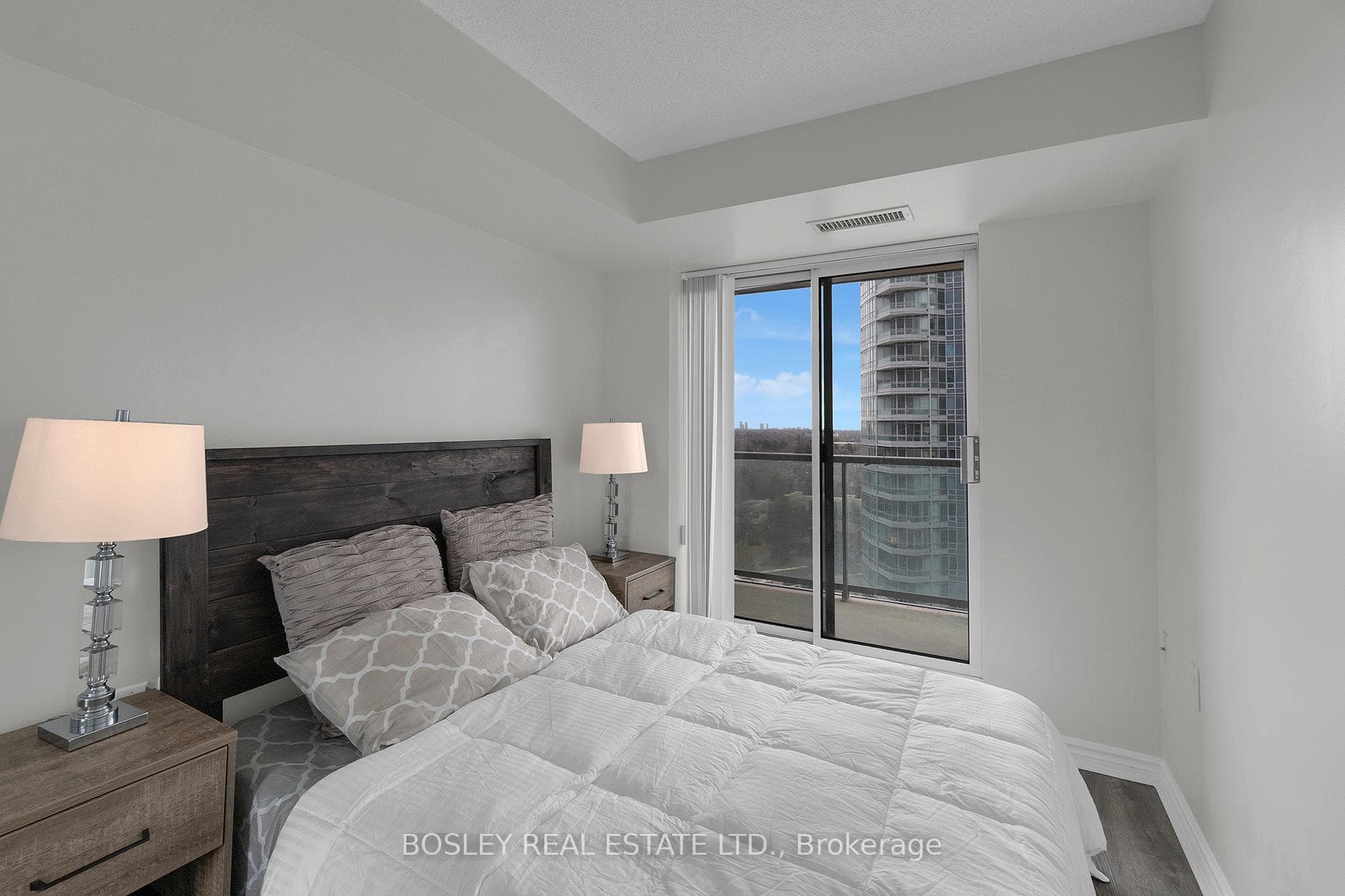 28 Olive Avenue Unit 1505 photo 23