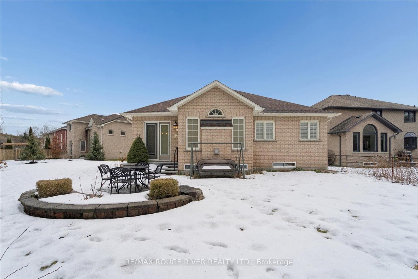 45 Pebblebrook Crescent photo 34