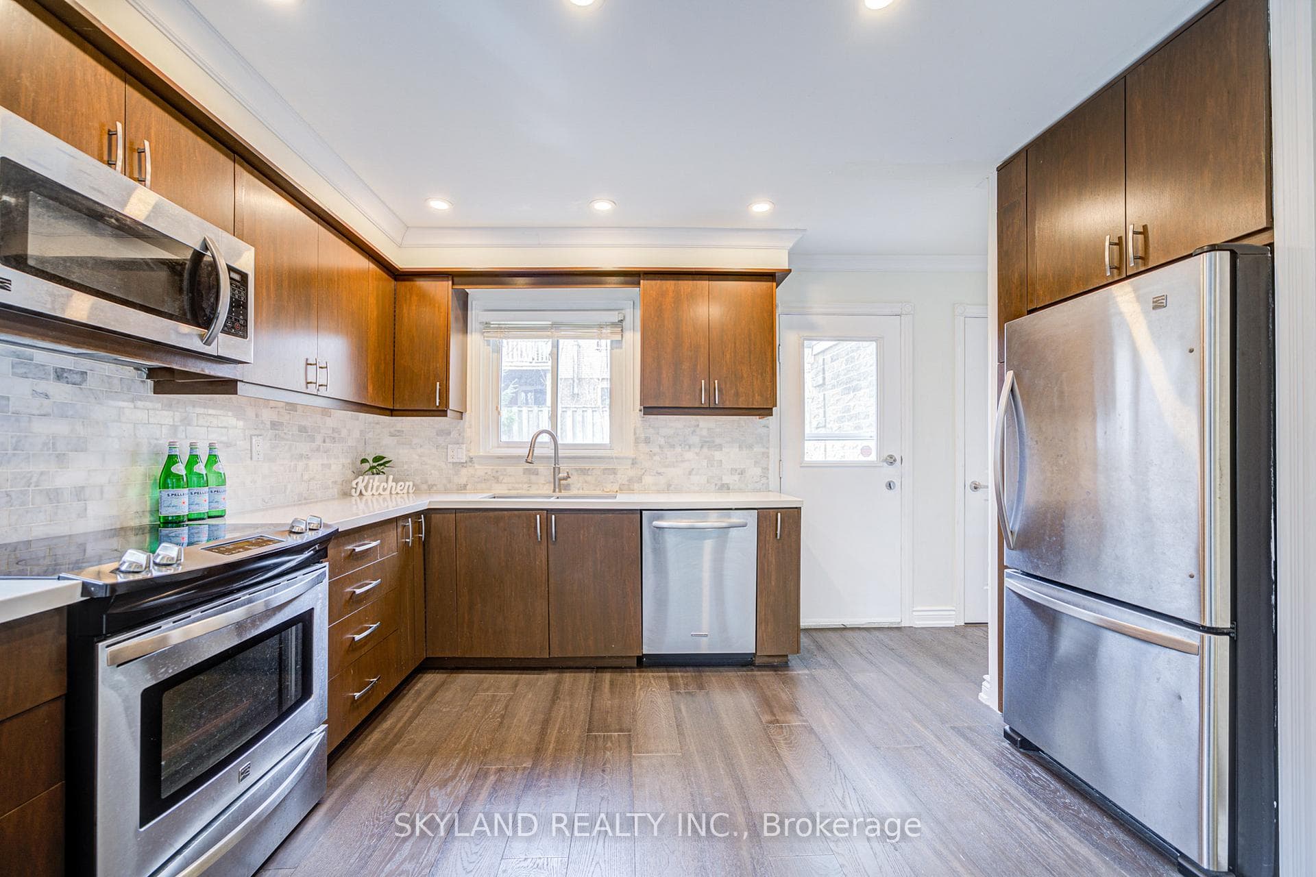 68 Batson Drive photo 13