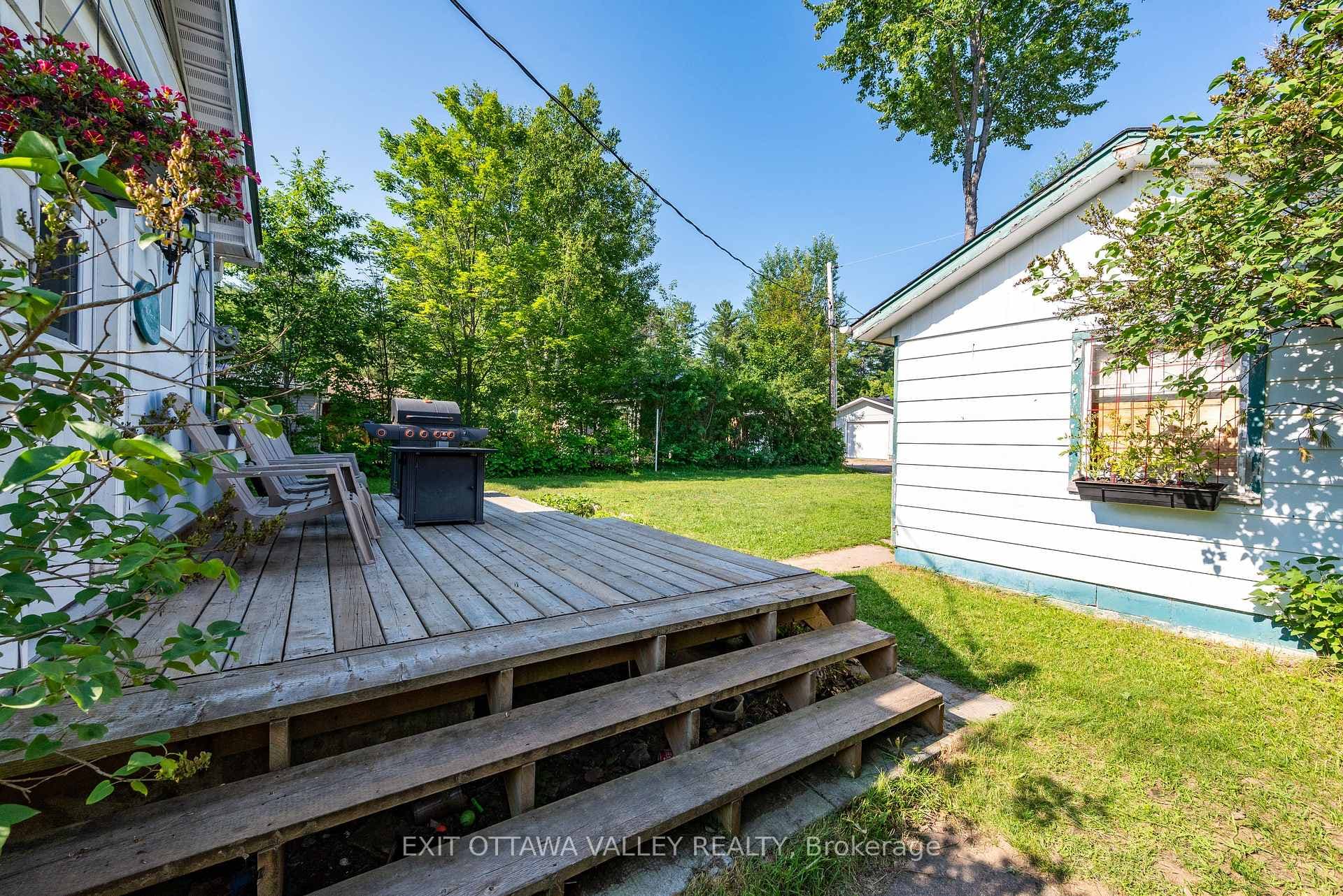 41 Huron Street photo 34