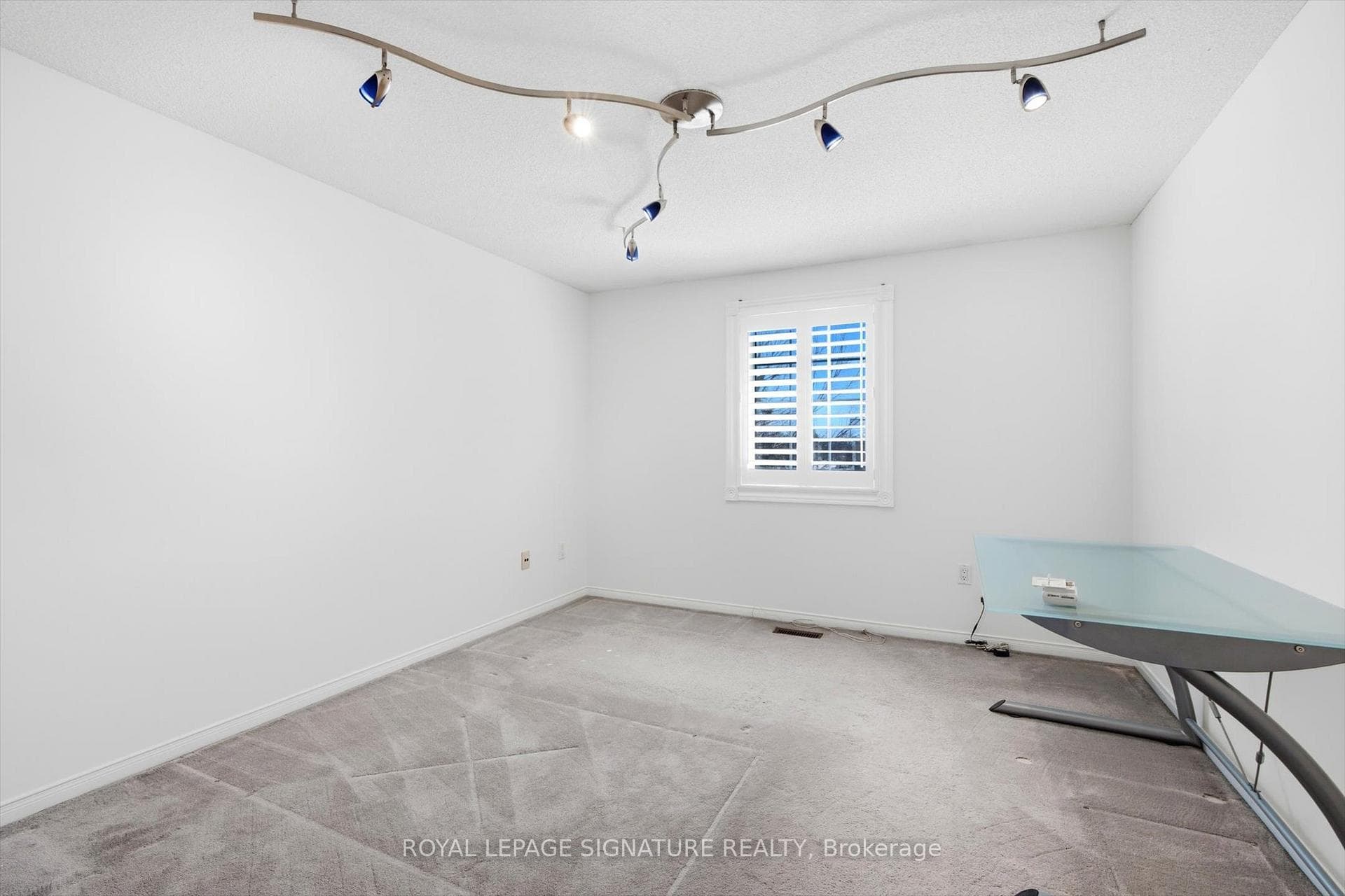 81 Parkside Drive photo 28