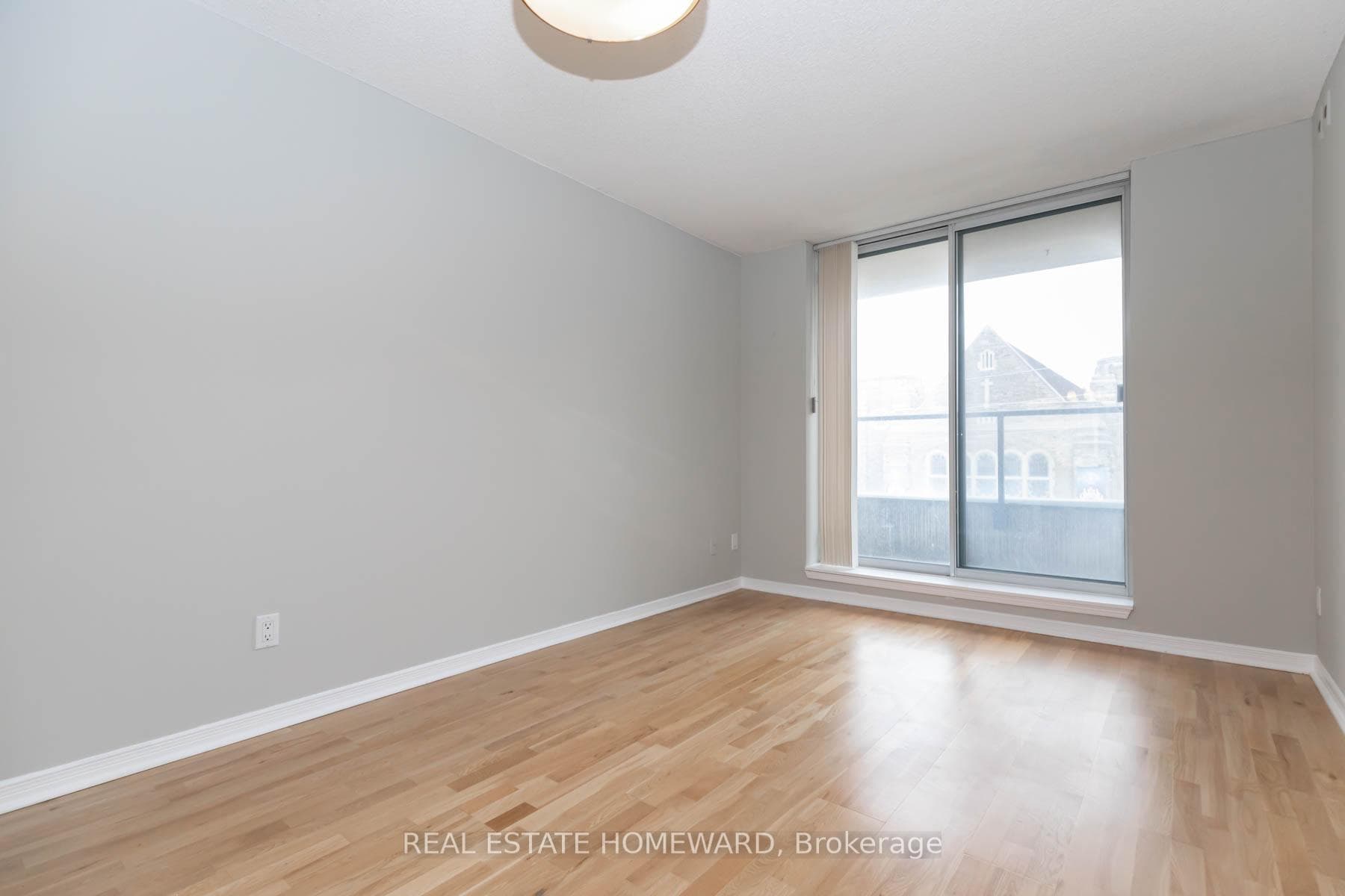 1765 Queen Street Unit 413 photo 8