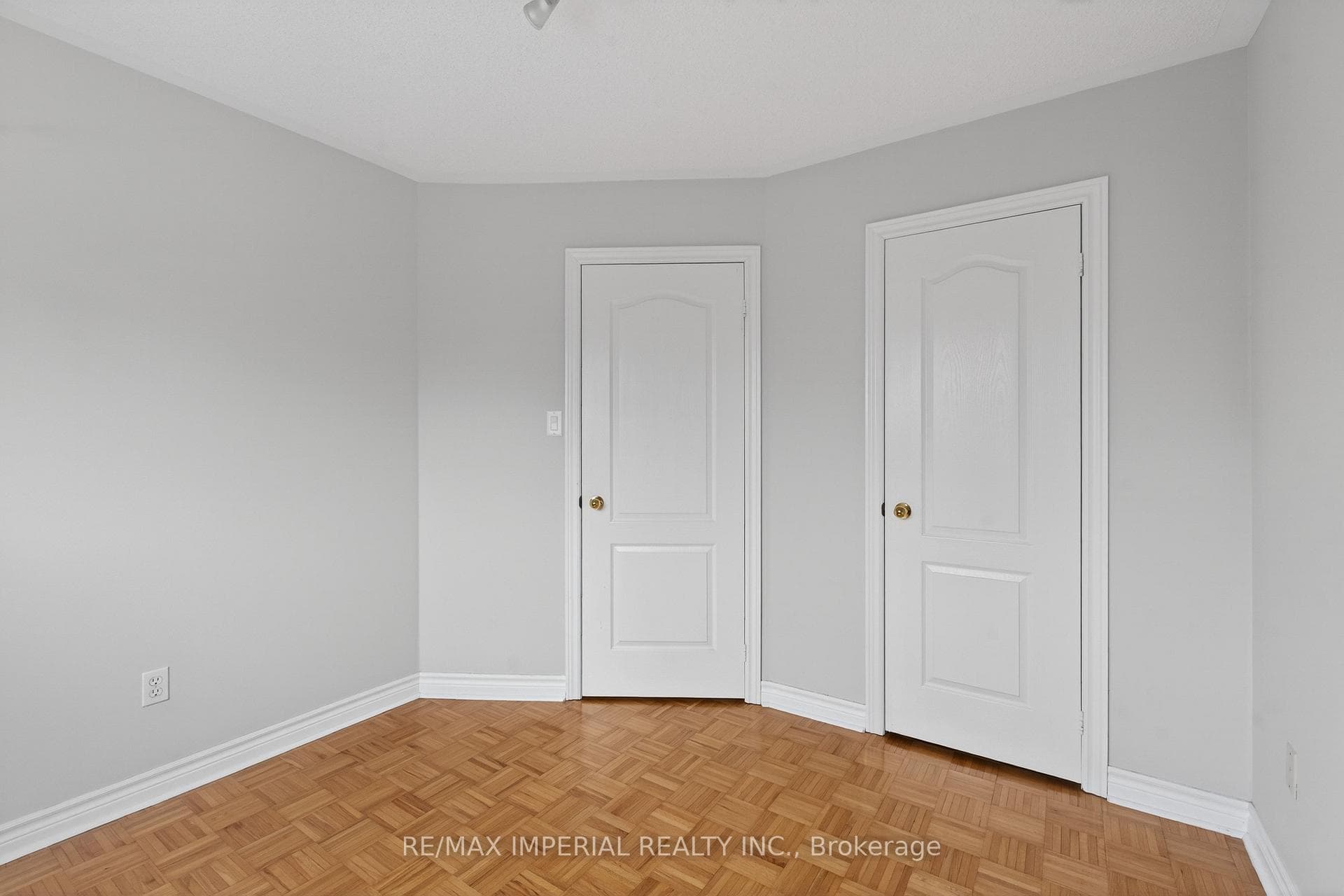 103 Ferdinand Avenue photo 35