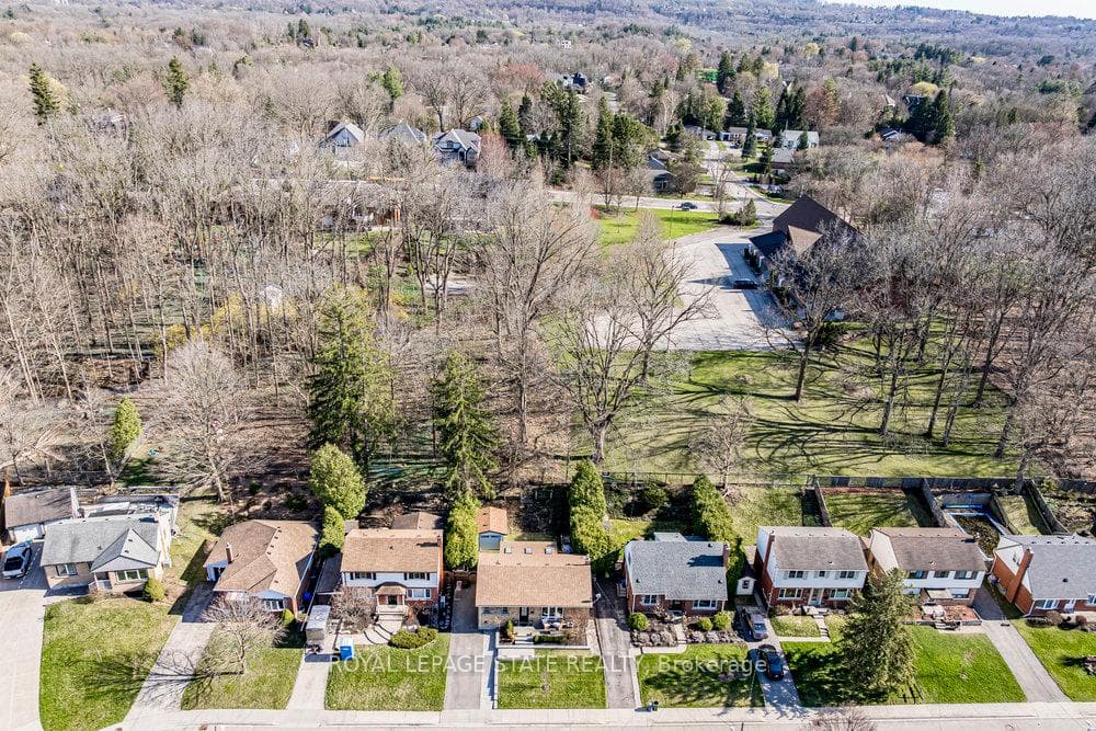 44 Kemp Drive photo 48