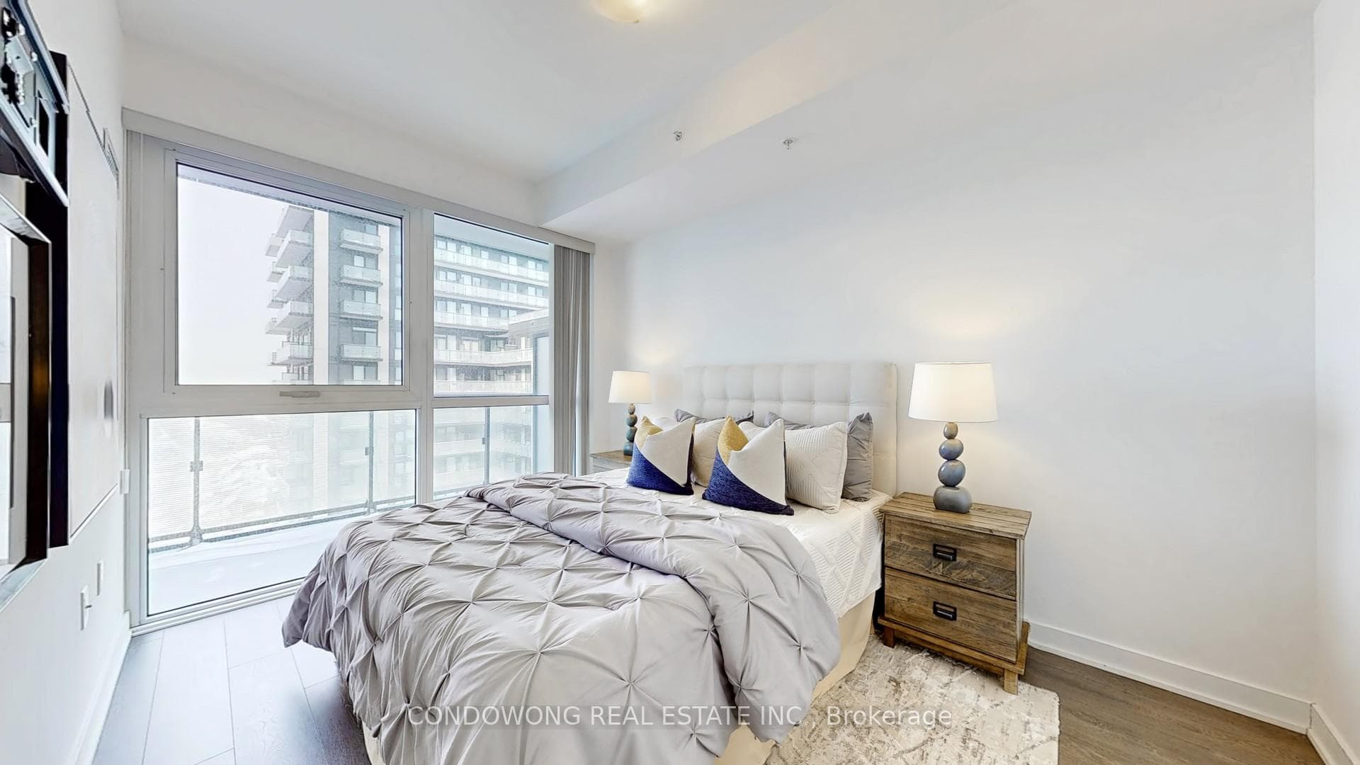 75 Oneida Crescent Unit 1502 photo 14