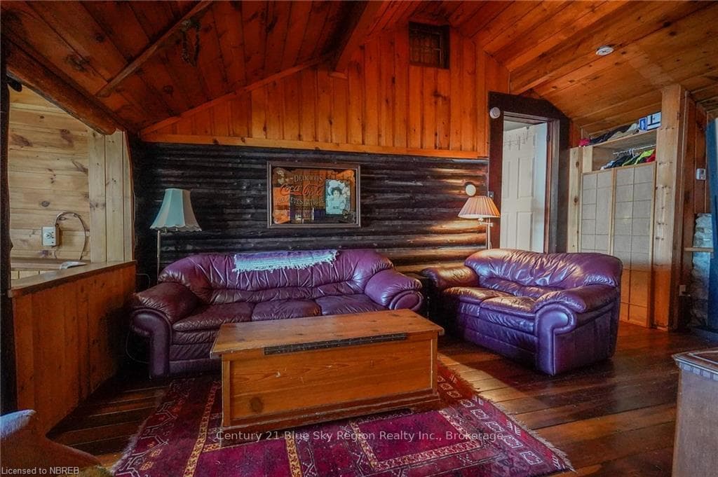 565 ANITA Avenue photo 4