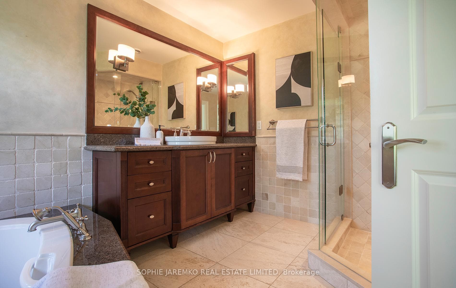 Primary Ensuite