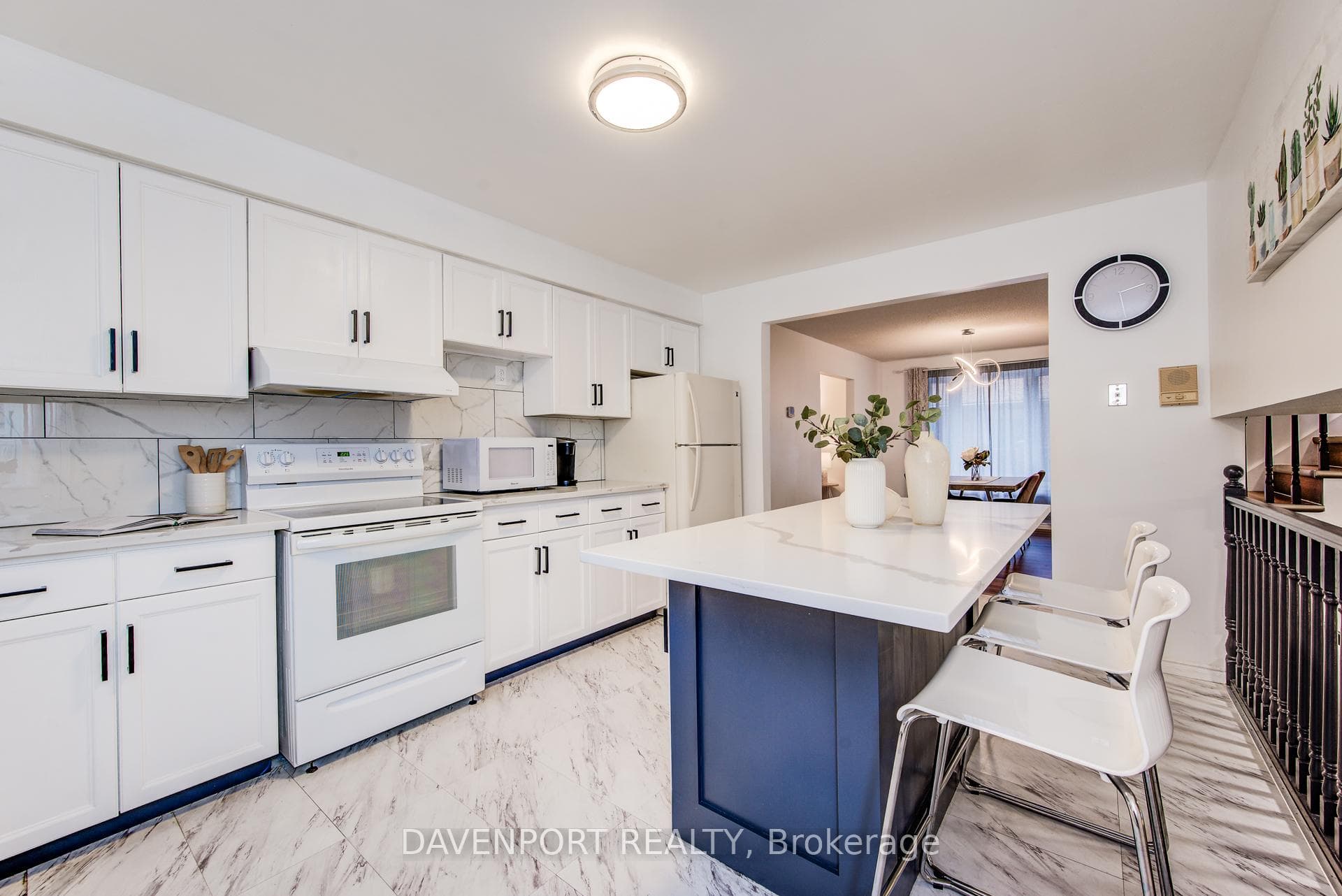 34 Denlow Street photo 13