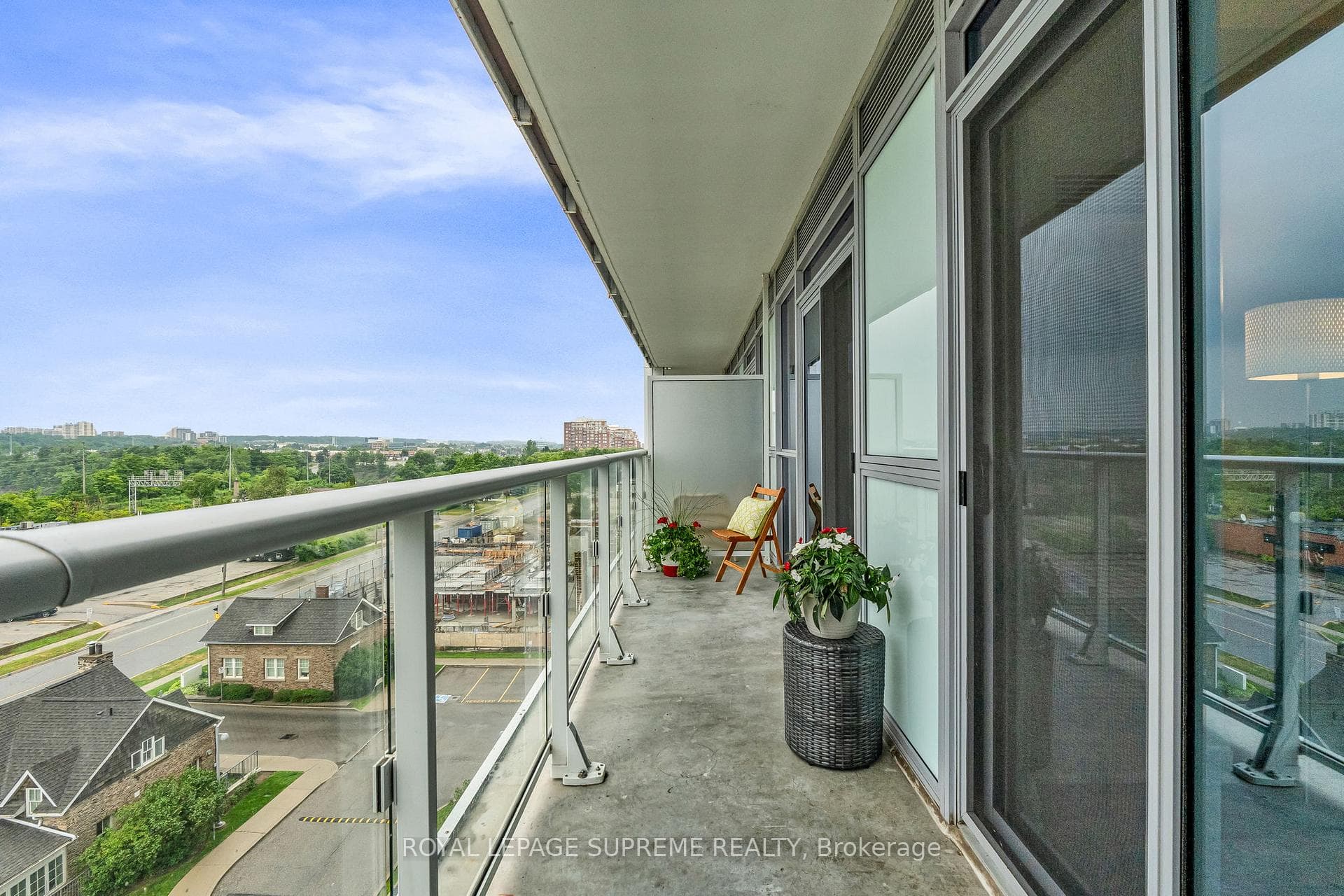 65 Speers Road Unit 612 photo 30