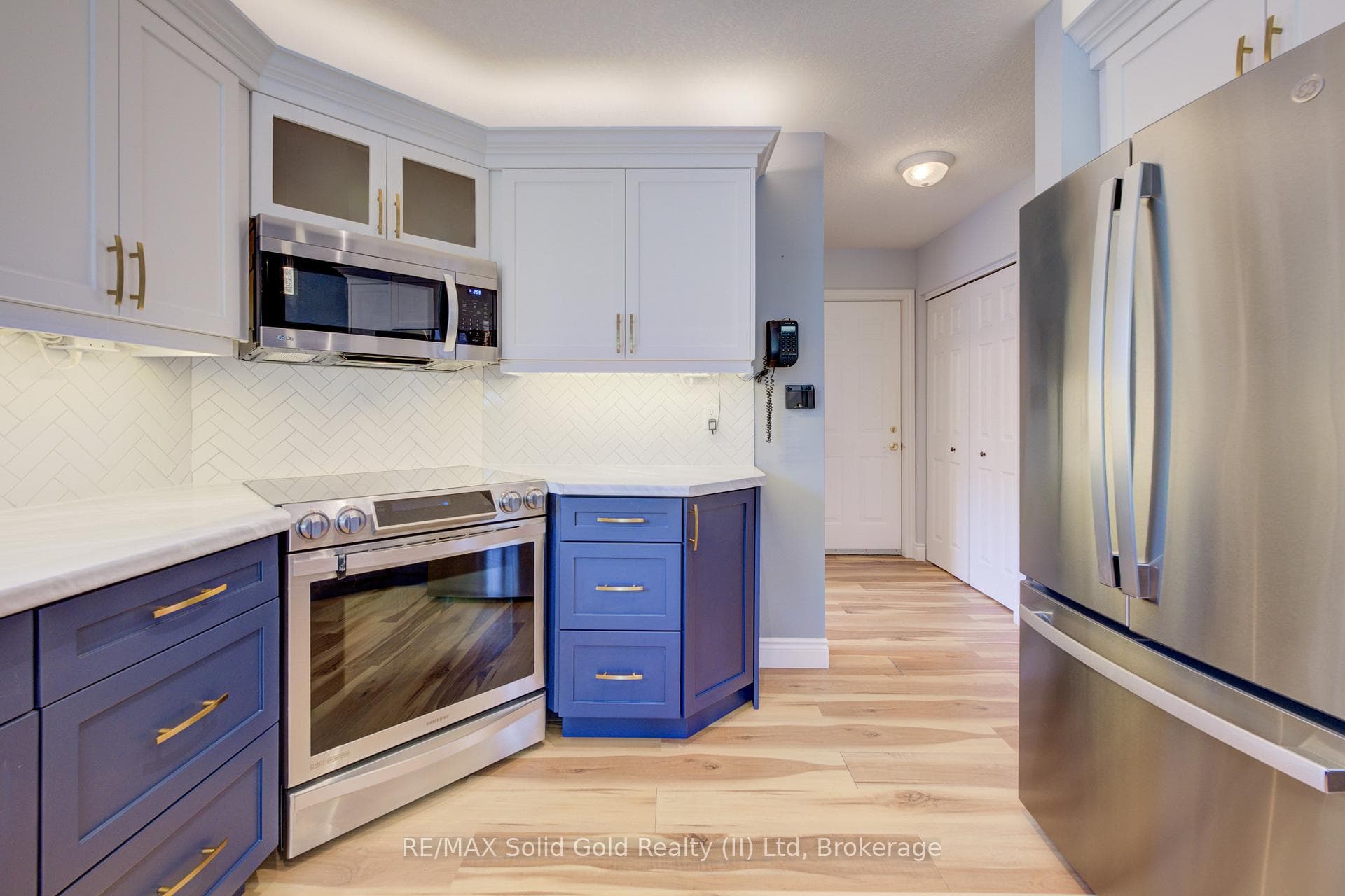 Induction cooktop.