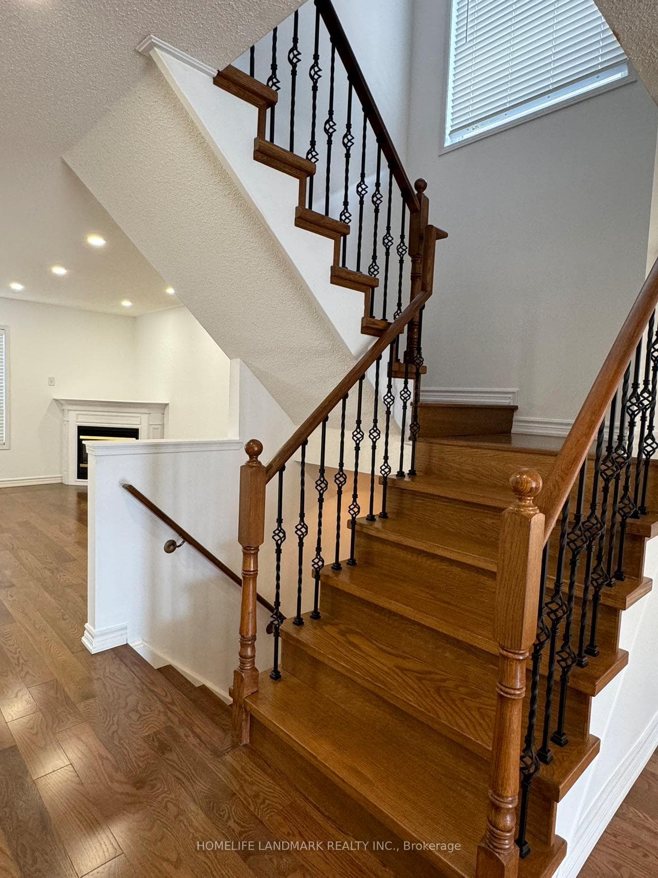 61 Rampart Crescent photo 5
