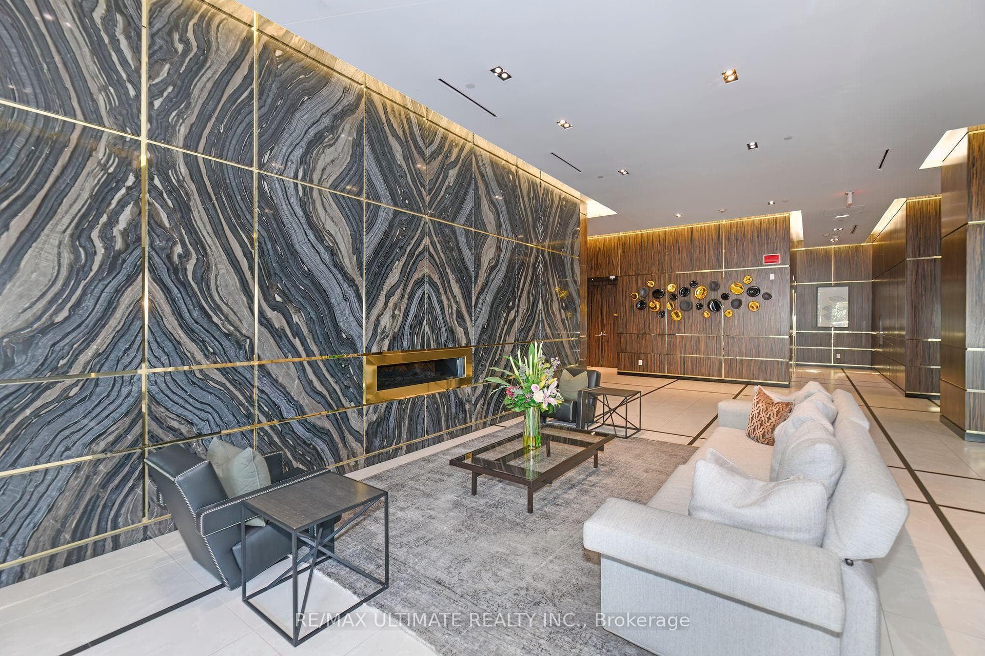3018 Yonge Street Unit 306 photo 5