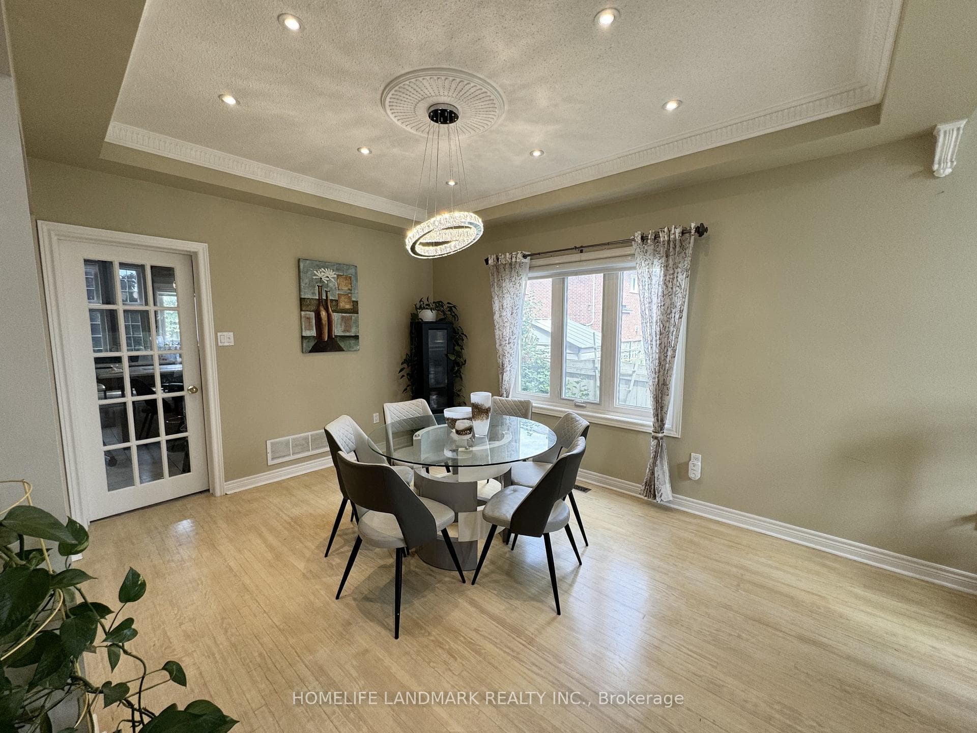 42 Bretton Circle photo 9