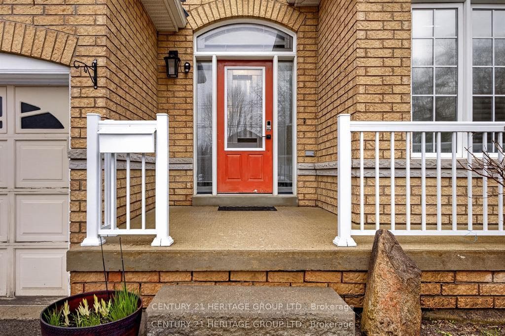 136 Riveredge Drive photo 3