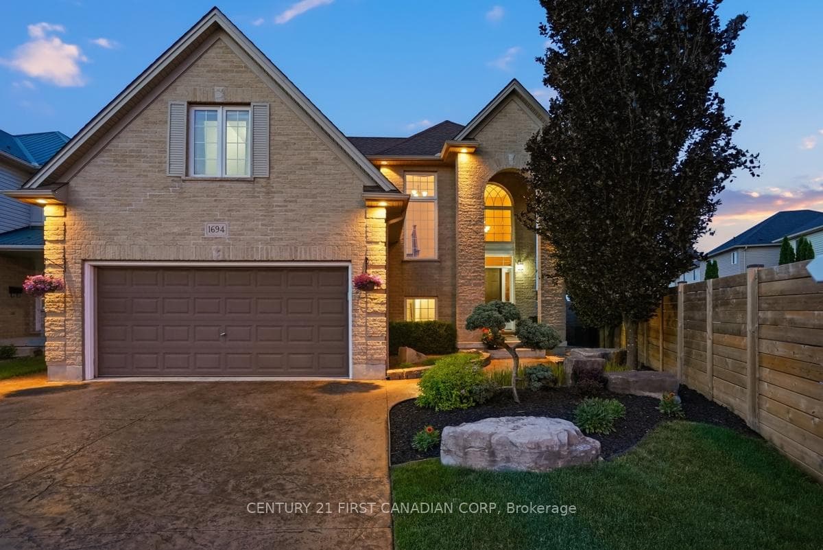 1694 Green Gables Road photo 4