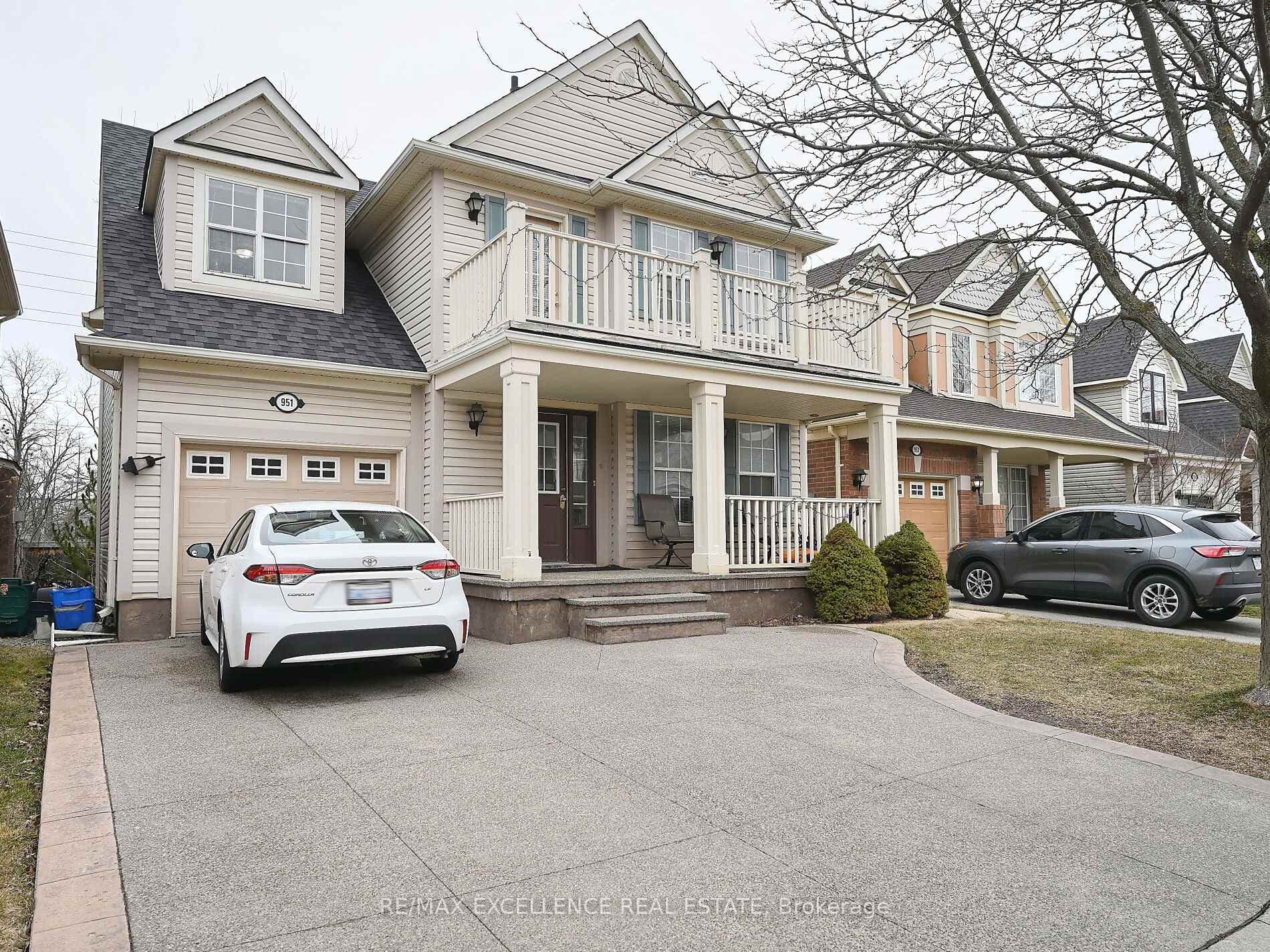 951 Donnelly Street photo 1