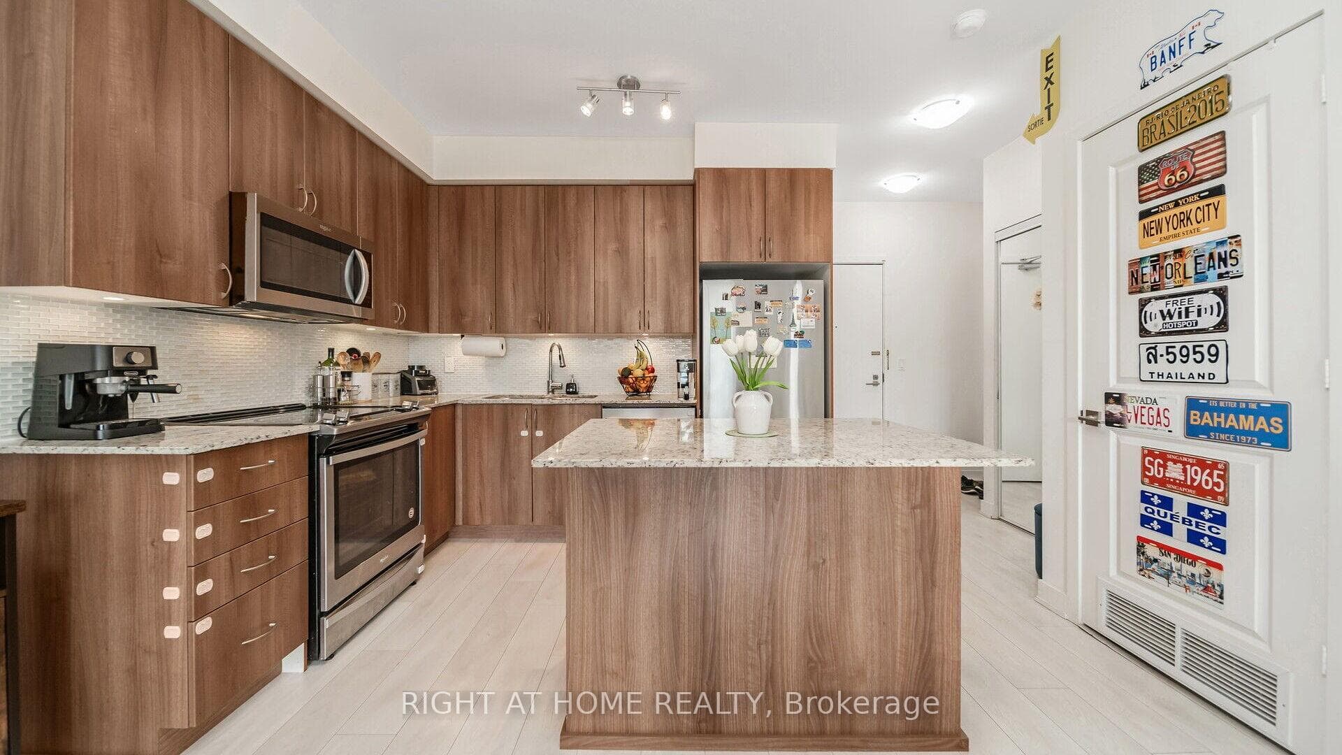 4655 Glen Erin Drive Unit 206 photo 16