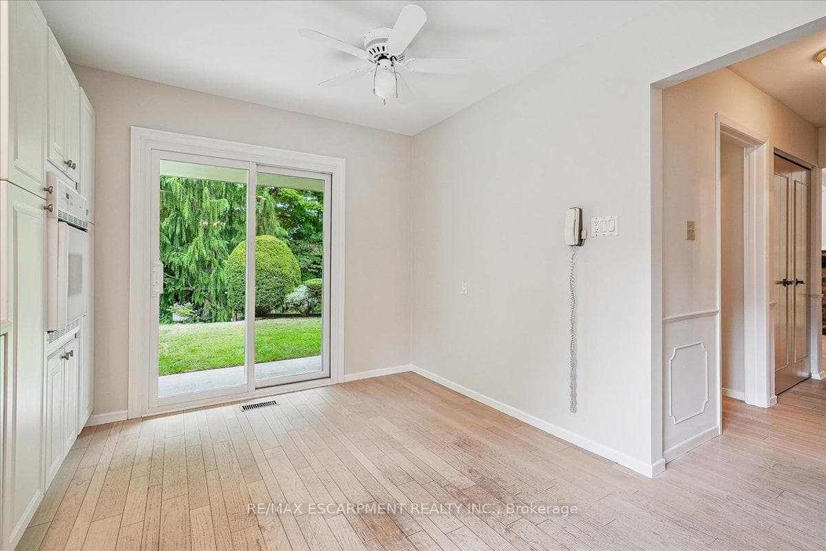 Eat-in area with walk-out to porch and yard