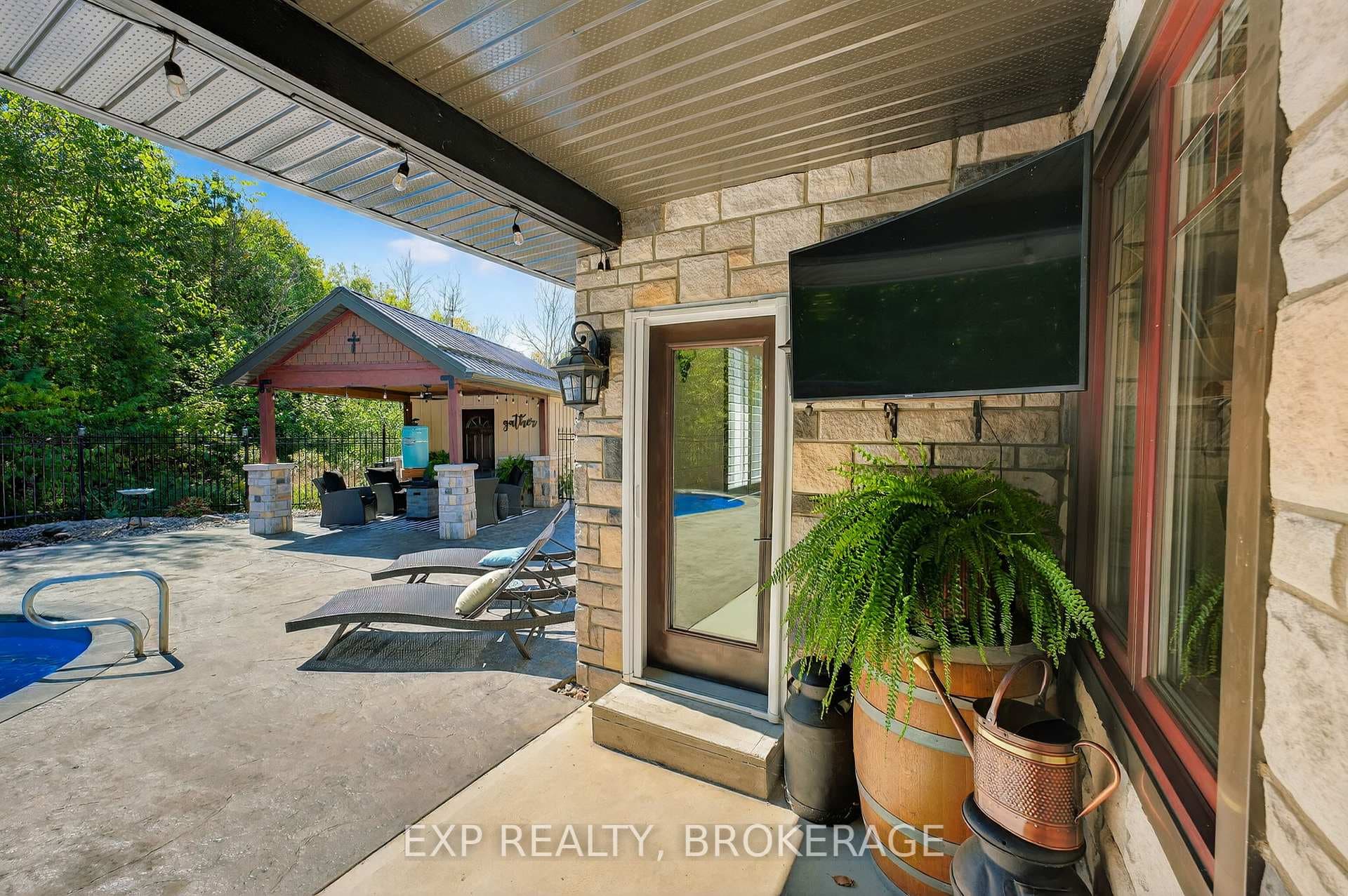 2334 Empey Road photo 37