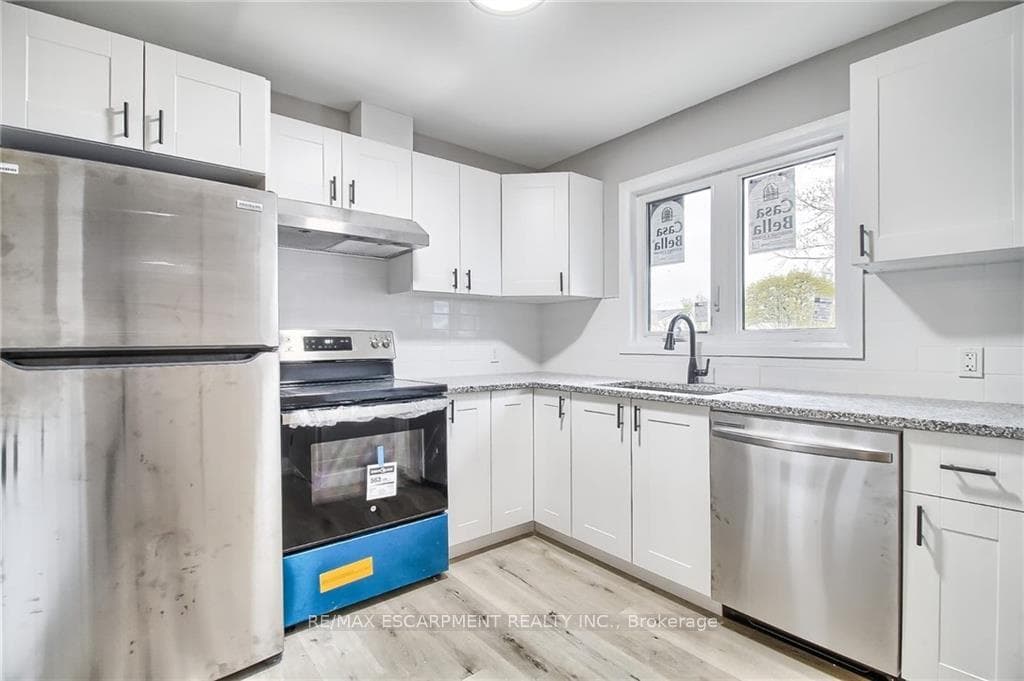 215 Stewartdale Avenue Unit Upper photo 7