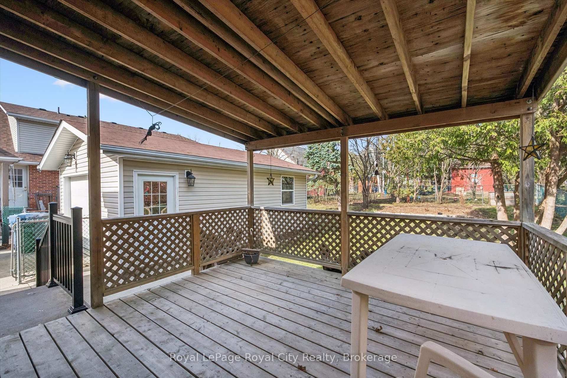 103 William Street photo 36